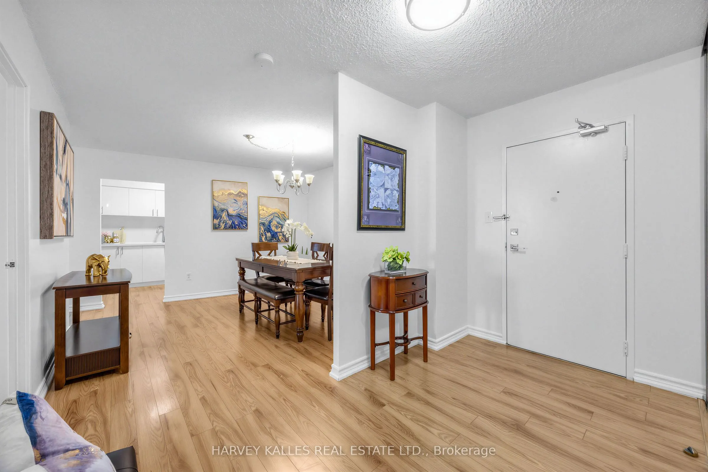 100 Echo Point #1801