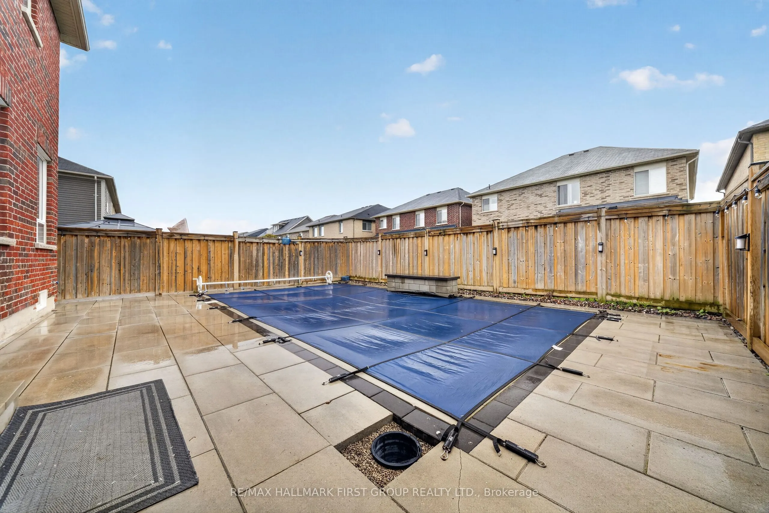 121 Blackwell Crescent