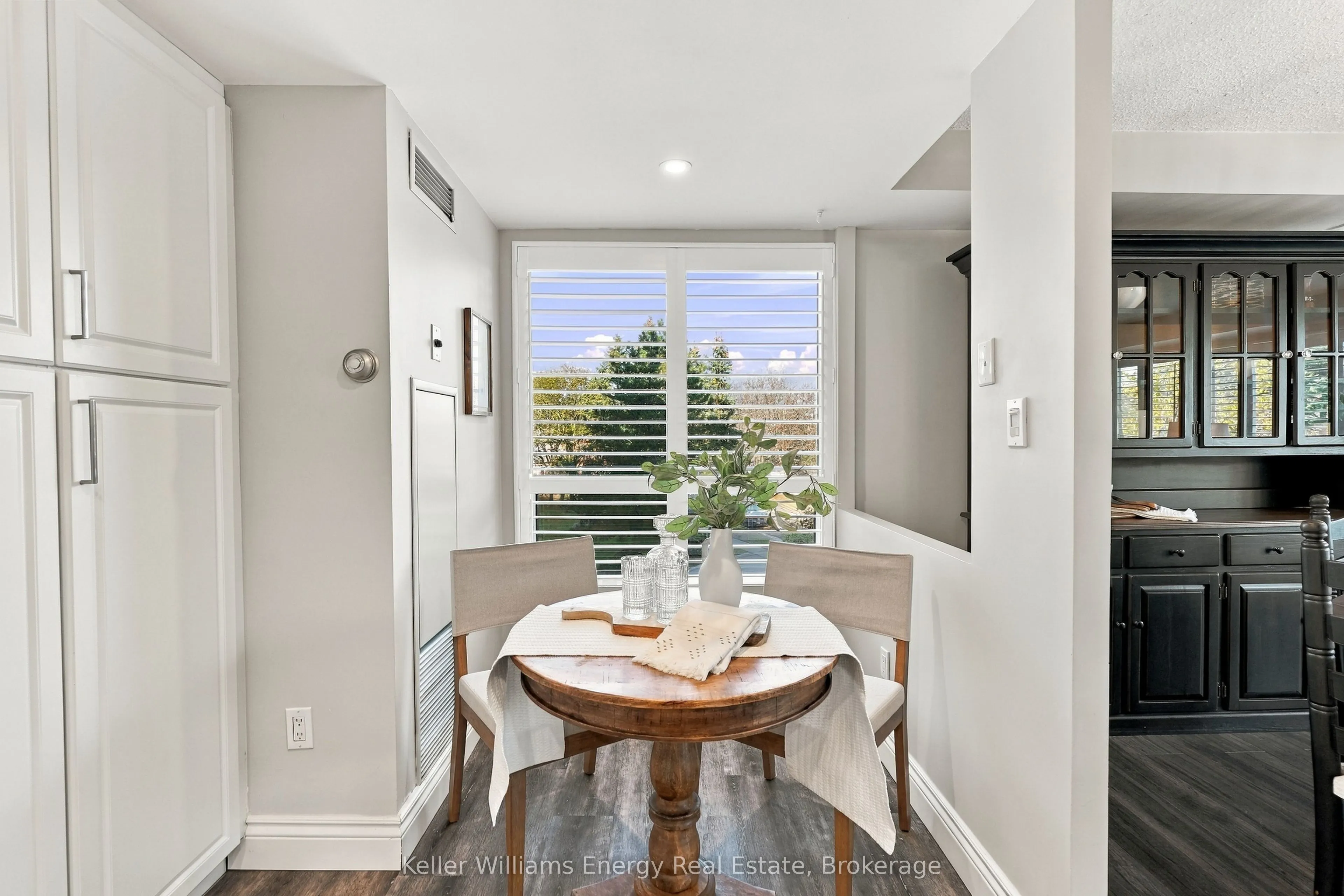 712 Rossland Road E #302