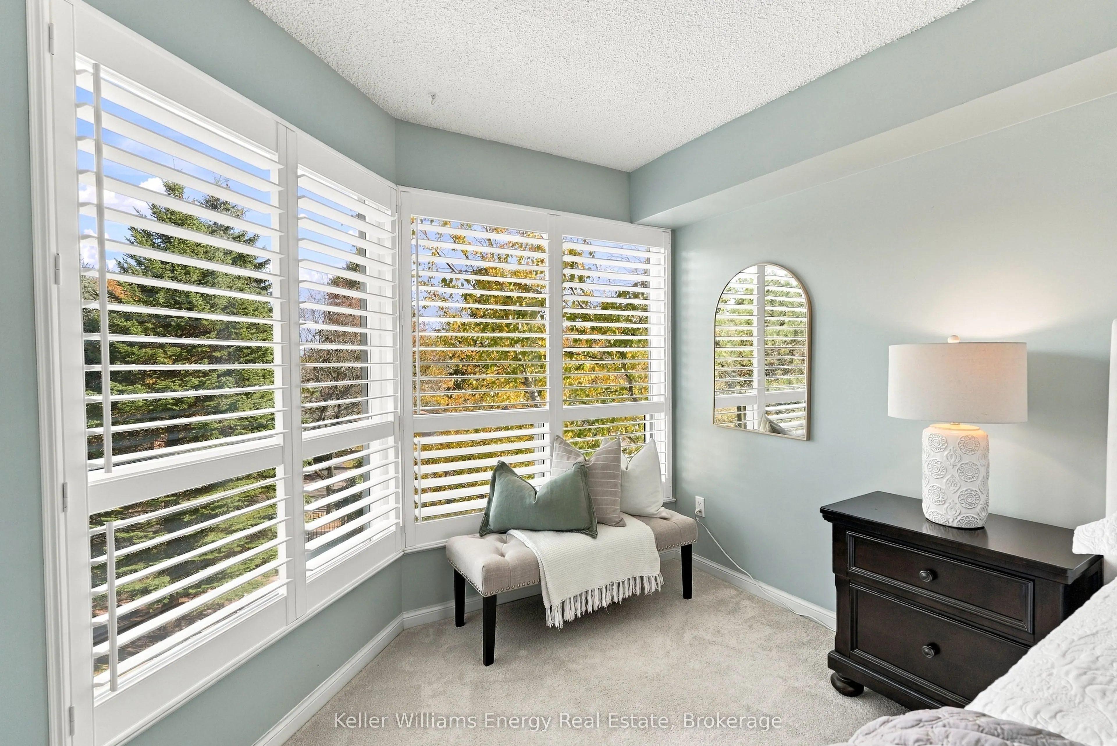 712 Rossland Road E #302