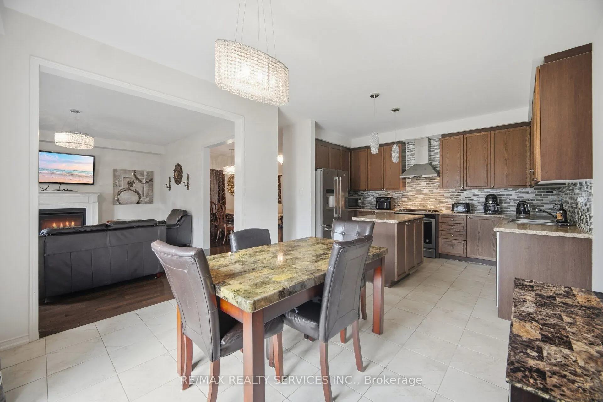 1736 Douglas Langtree Drive