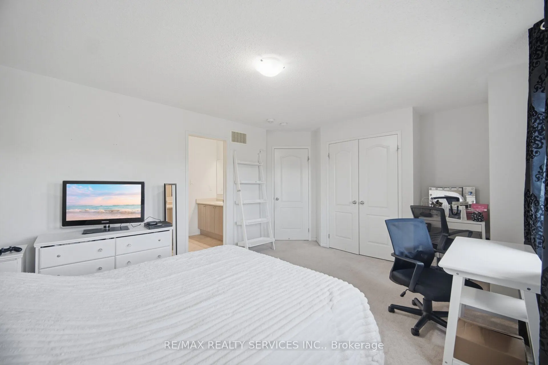 1736 Douglas Langtree Drive