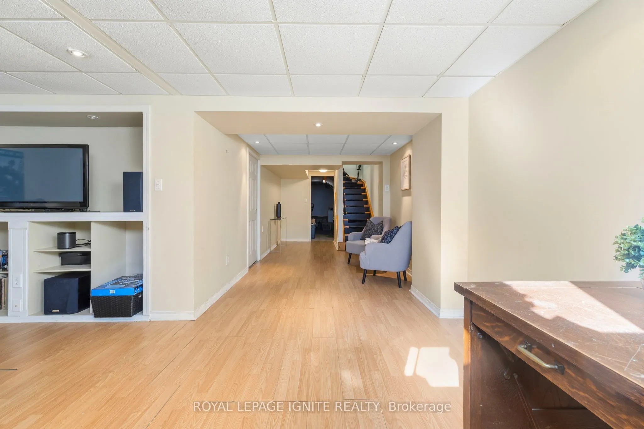 1523 Avonmore Square