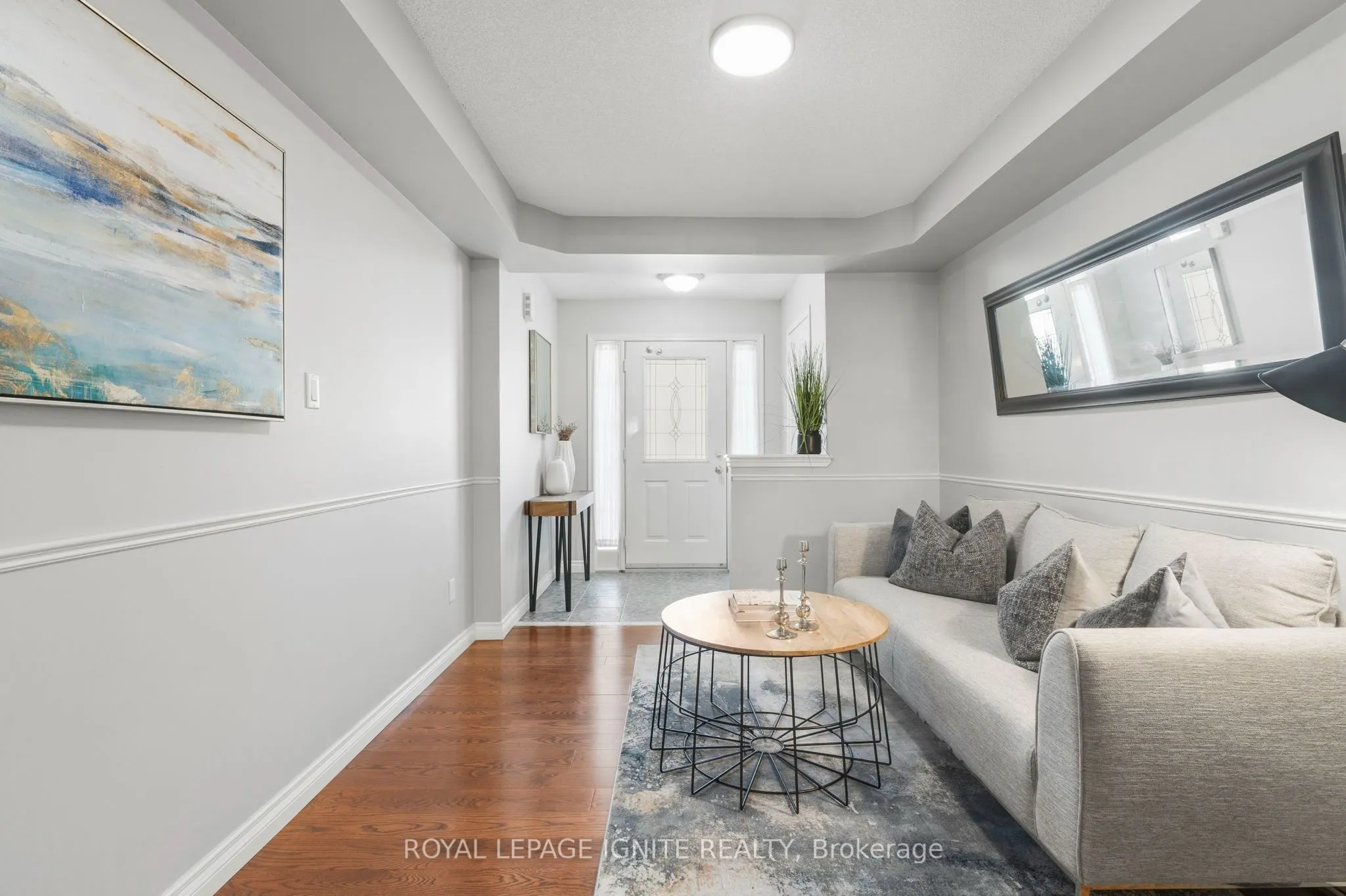 1523 Avonmore Square