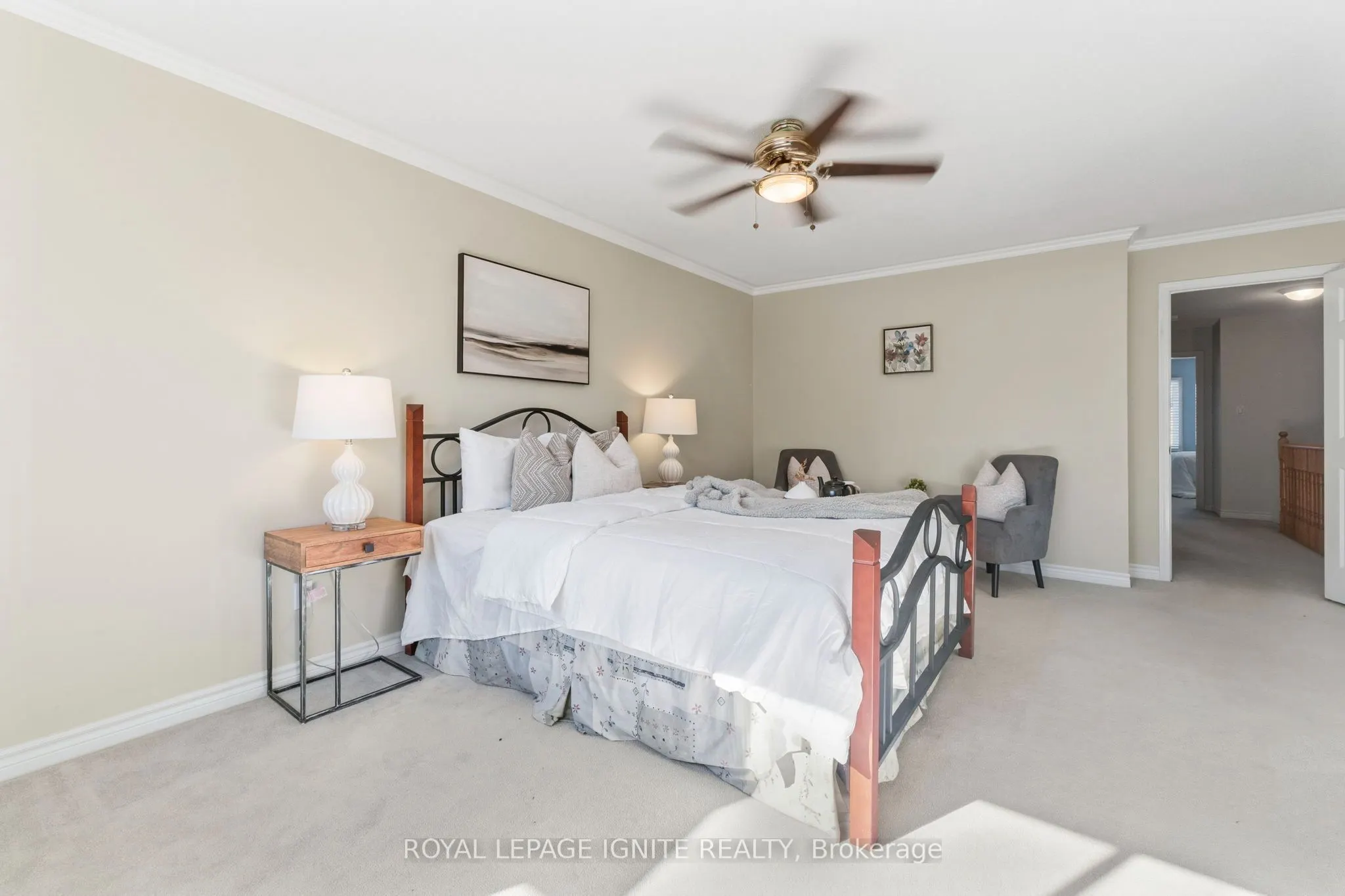 1523 Avonmore Square