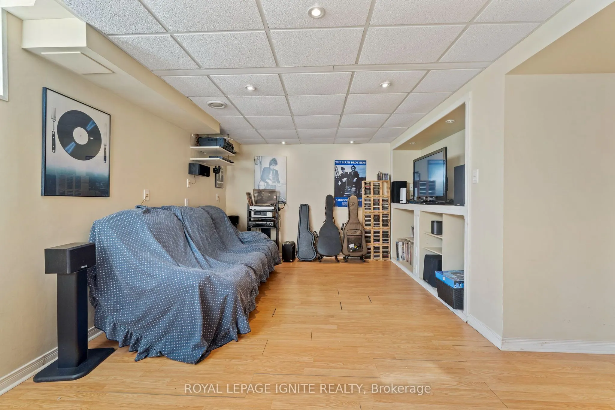 1523 Avonmore Square
