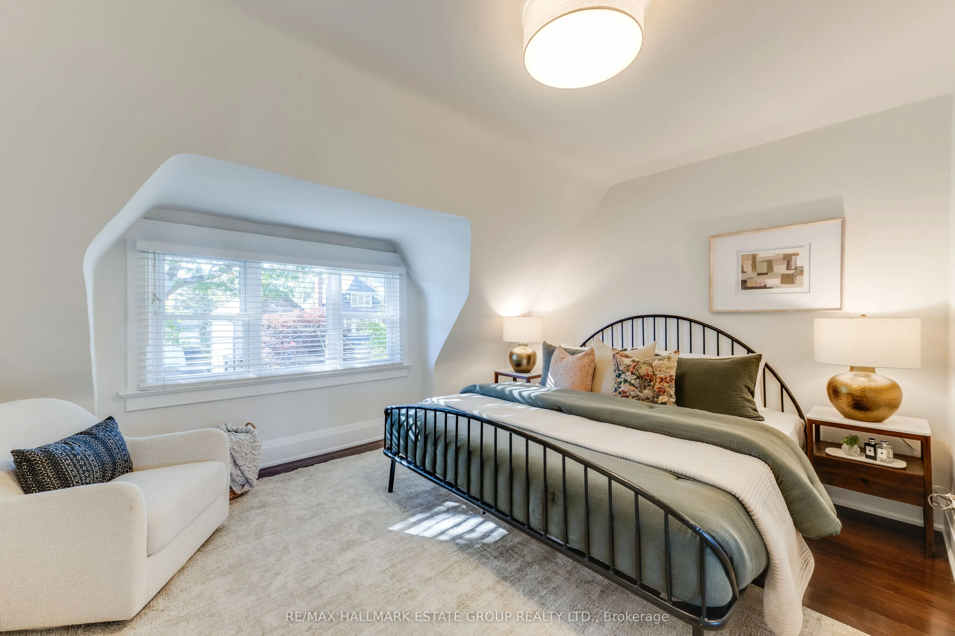 105 Lee Avenue