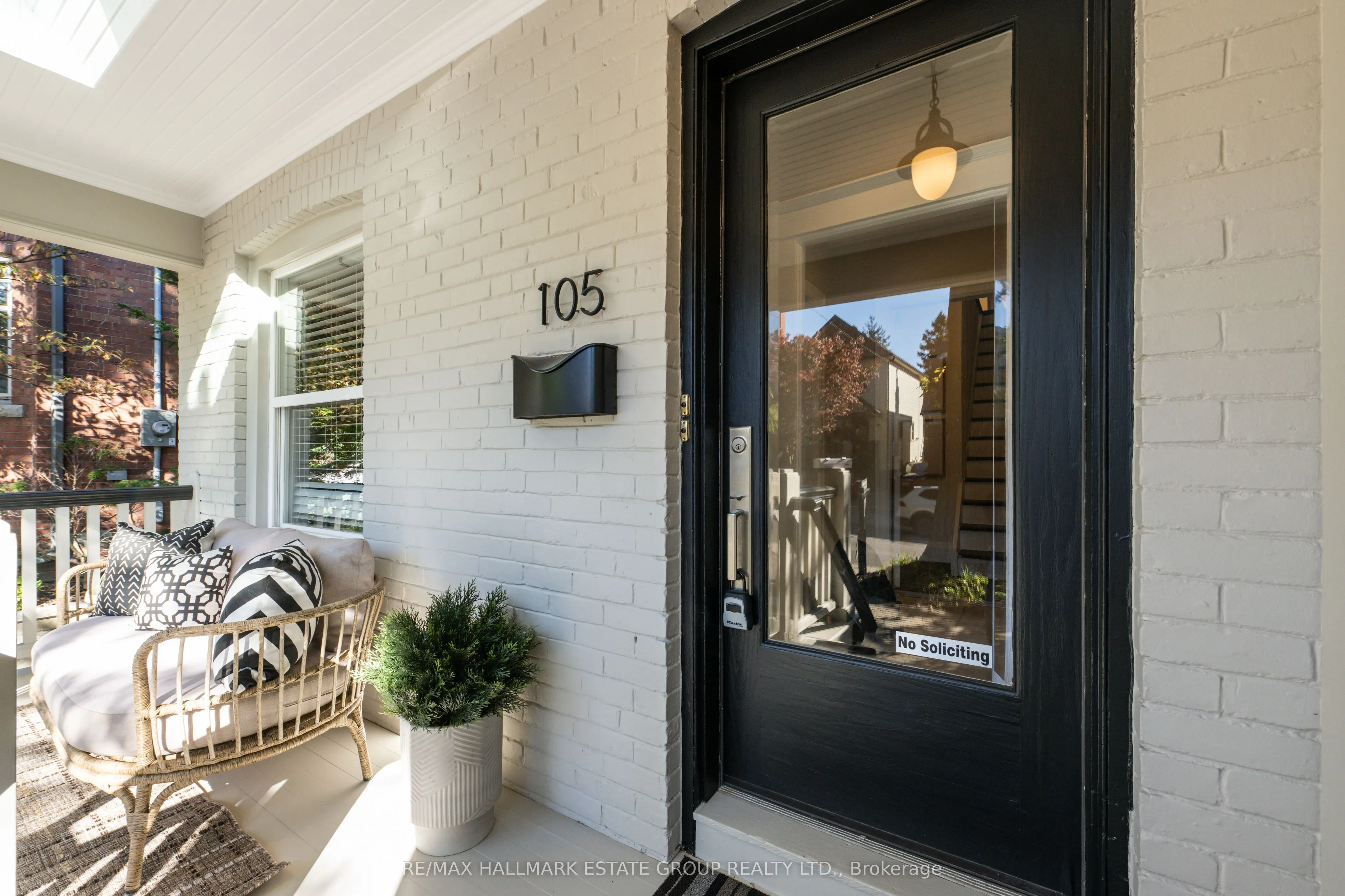 105 Lee Avenue