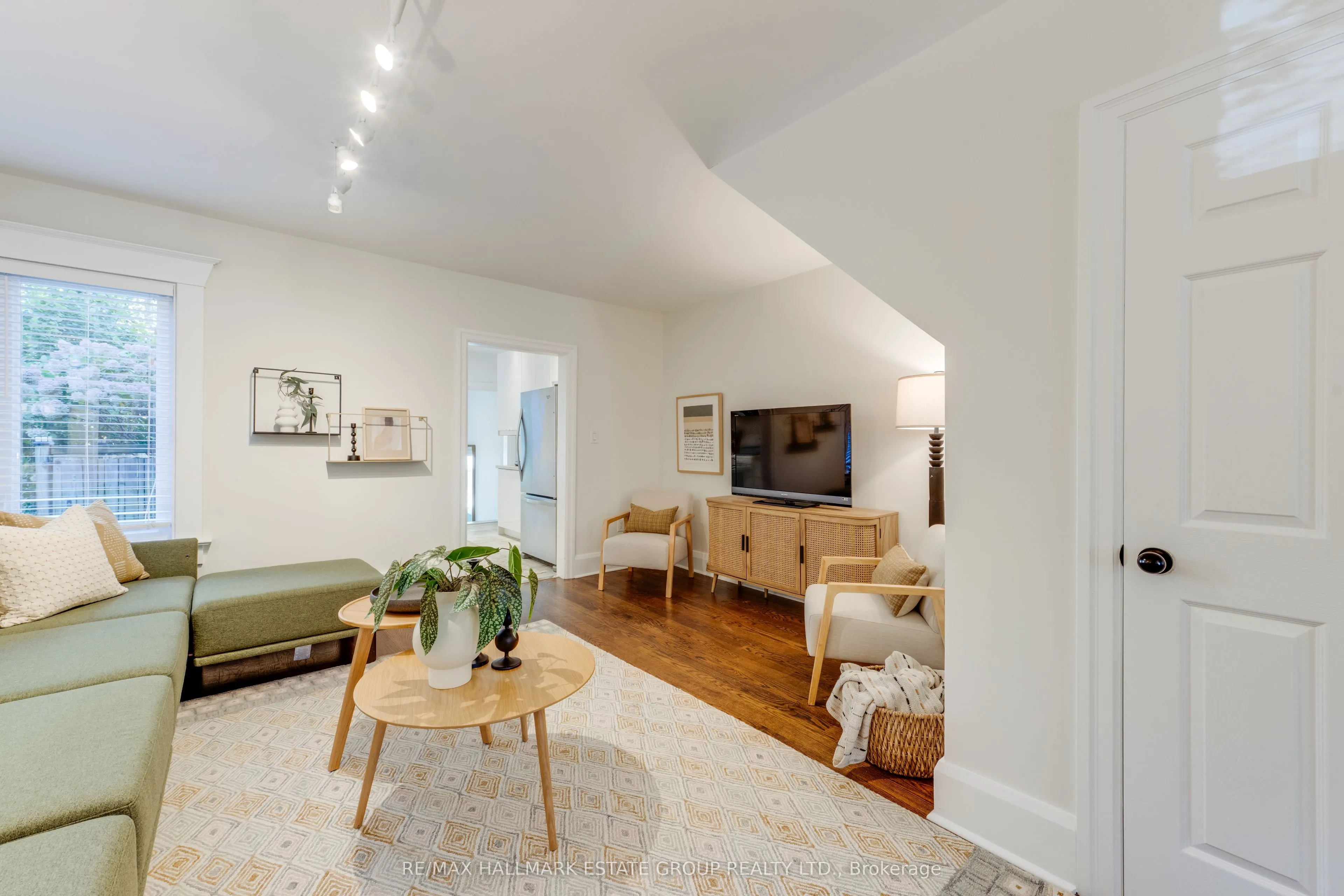105 Lee Avenue