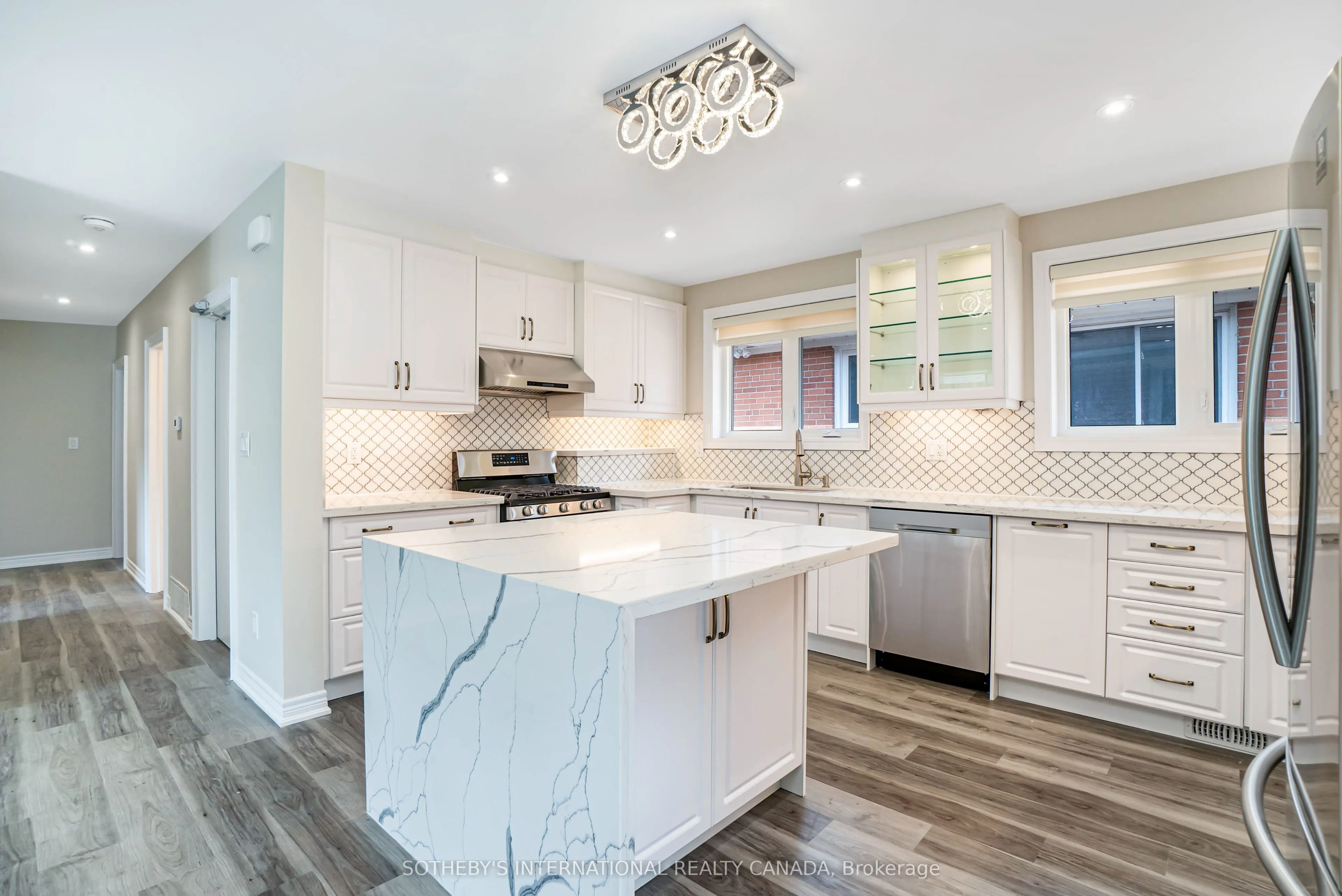 50 Ravenview Drive