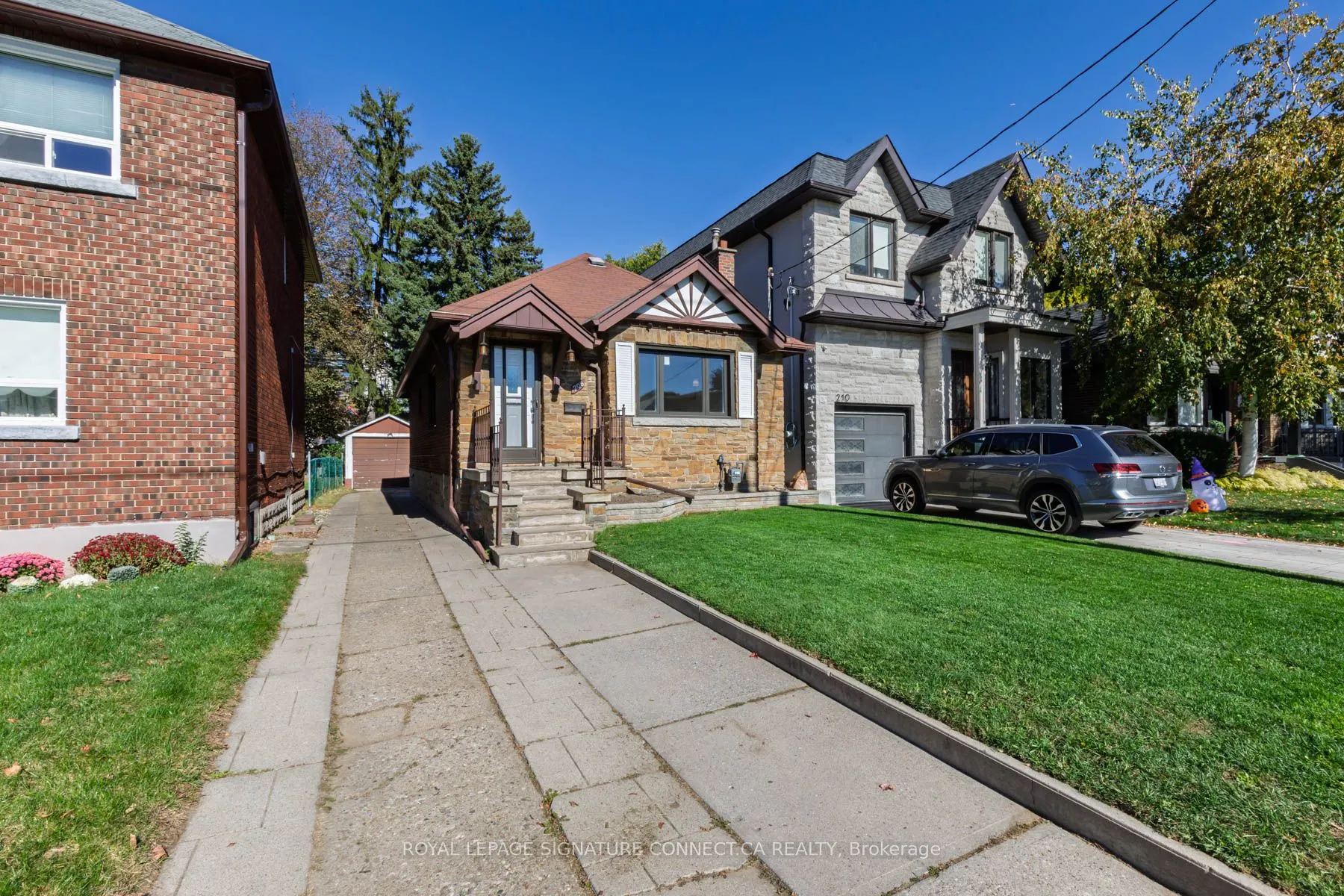 208 Floyd Avenue