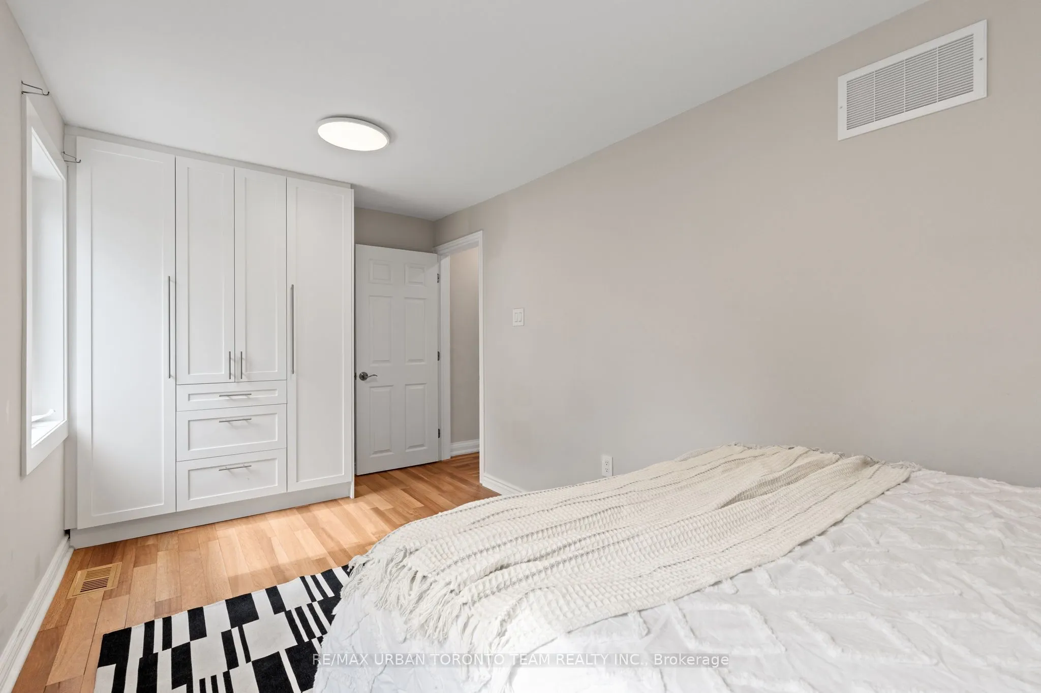 3517 St Clair Avenue #Main
