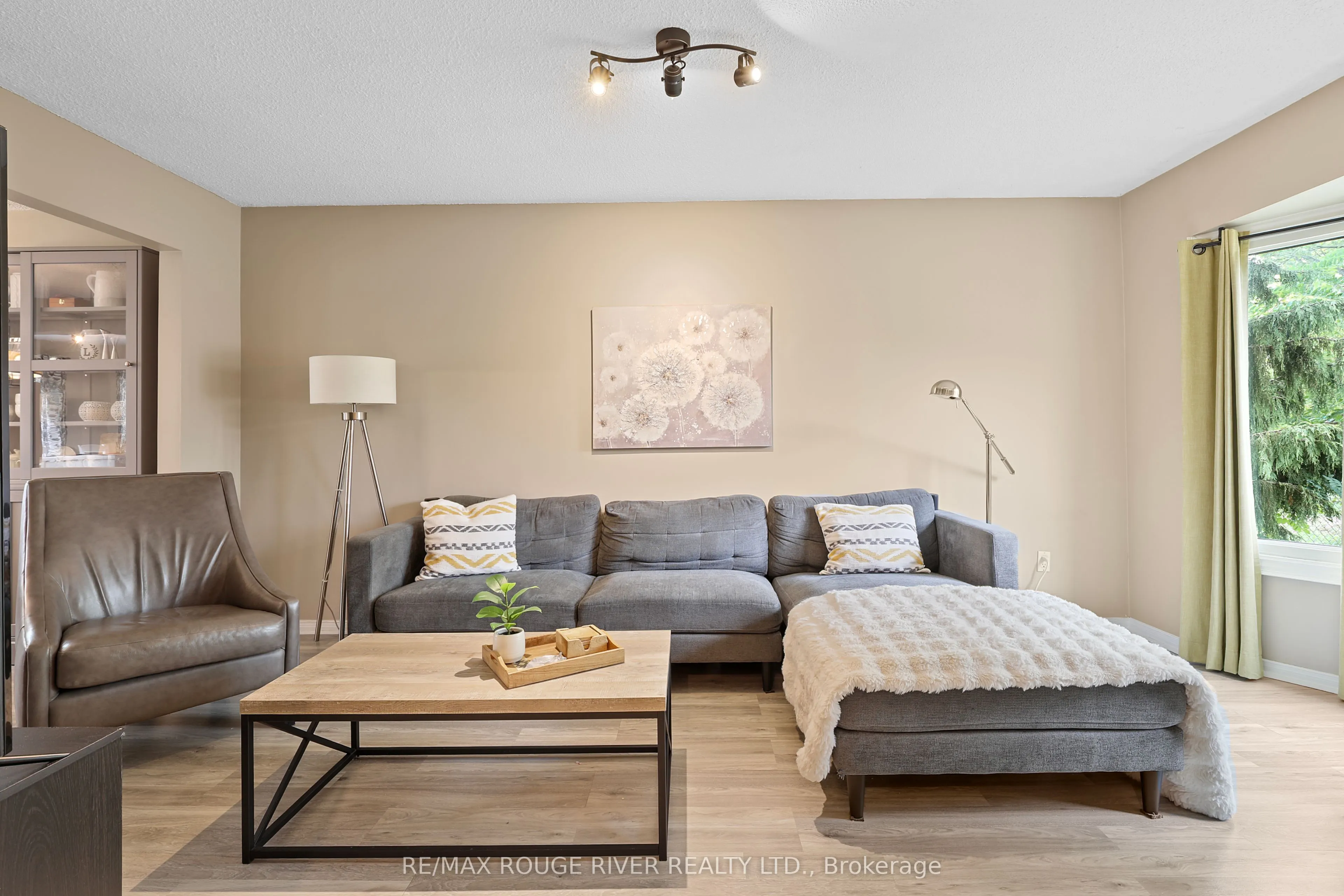 648 Cognac Crescent