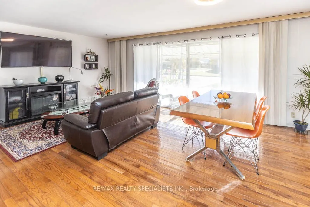 124 Roebuck Drive
