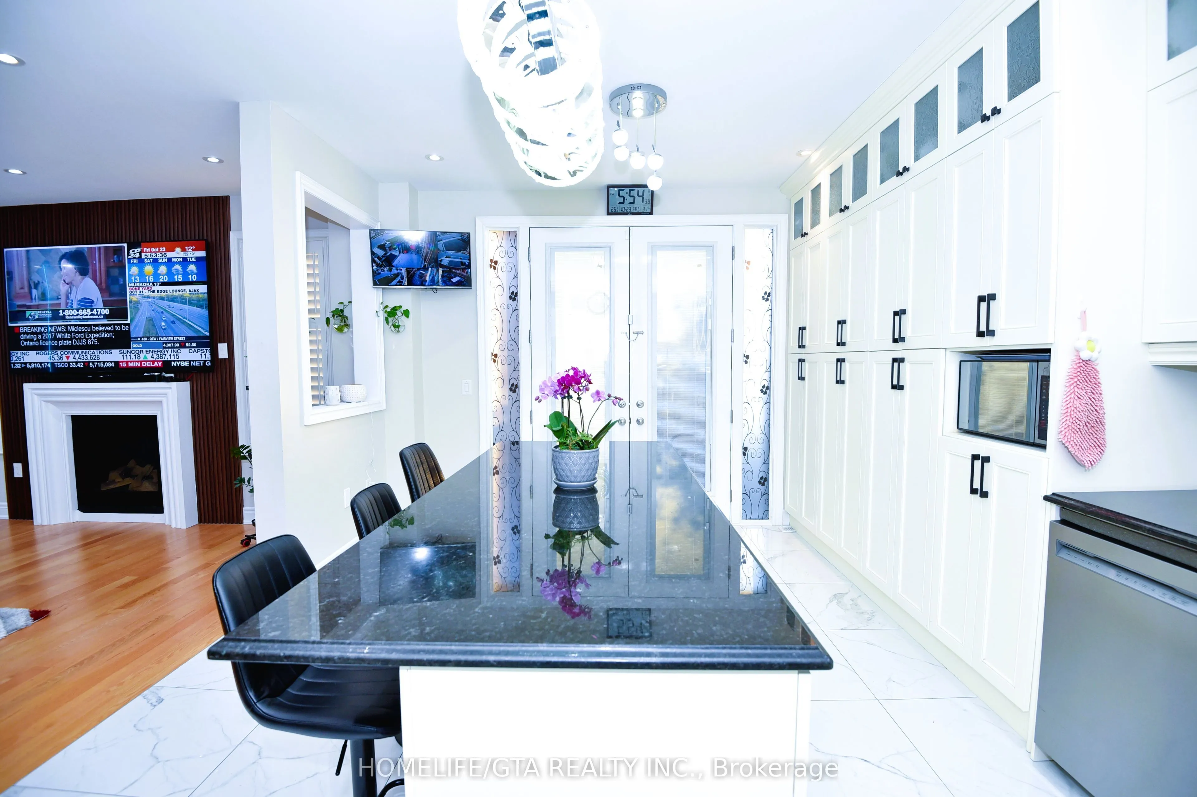 2644 Sapphire Drive