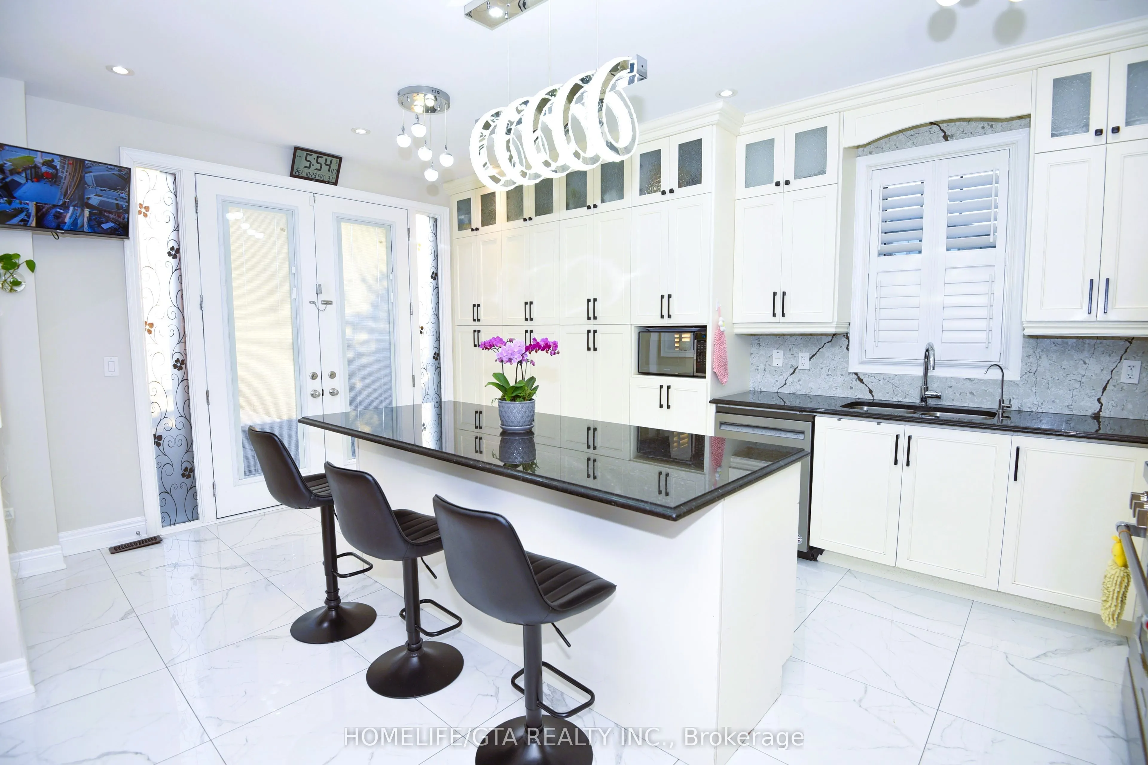 2644 Sapphire Drive