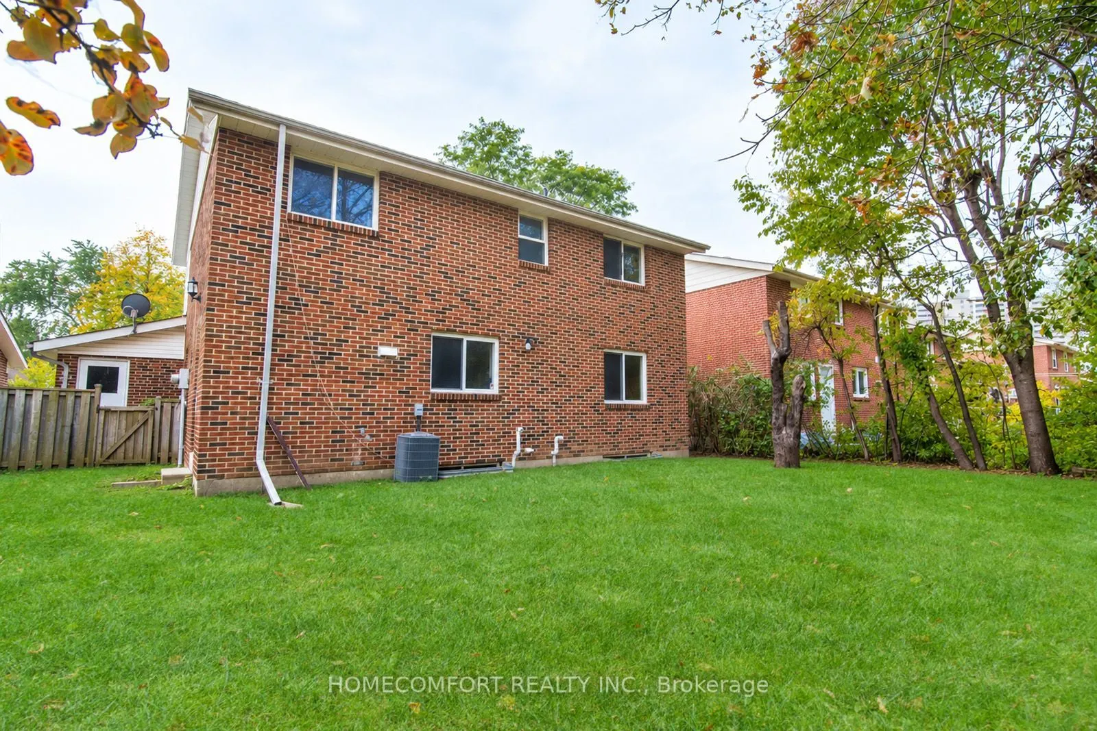42 Pinemeadow Boulevard
