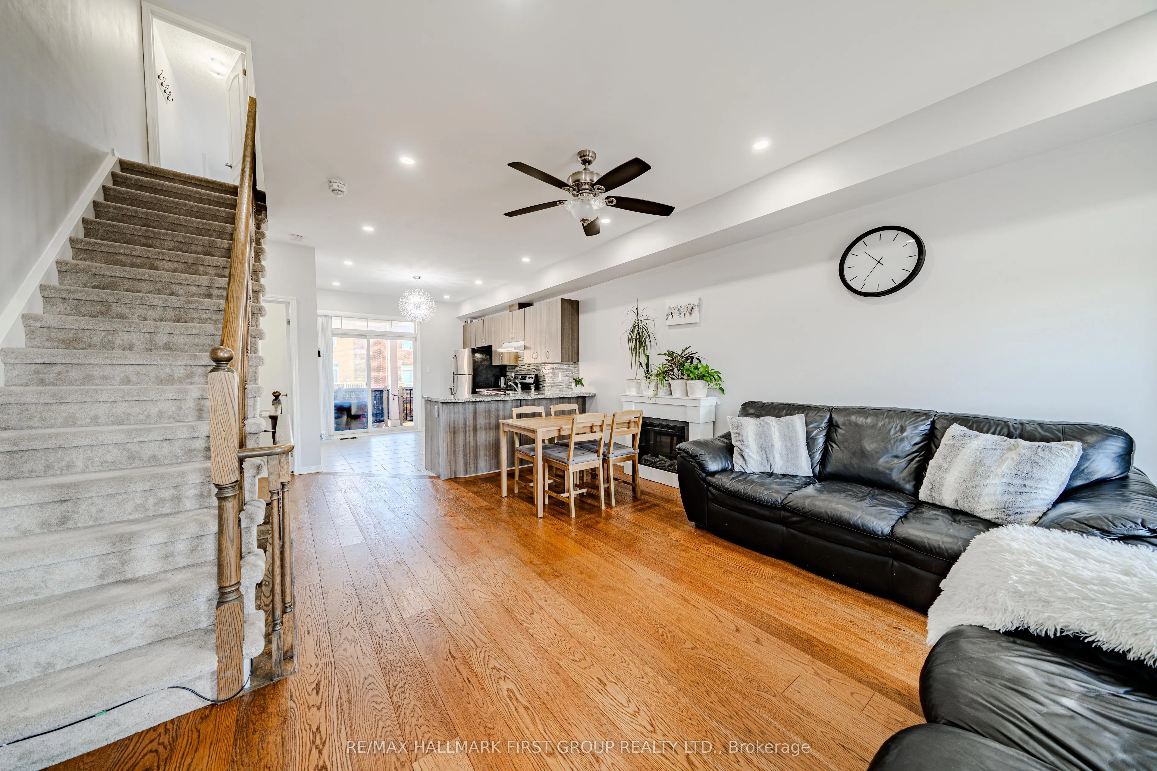 1393 Salem Road N