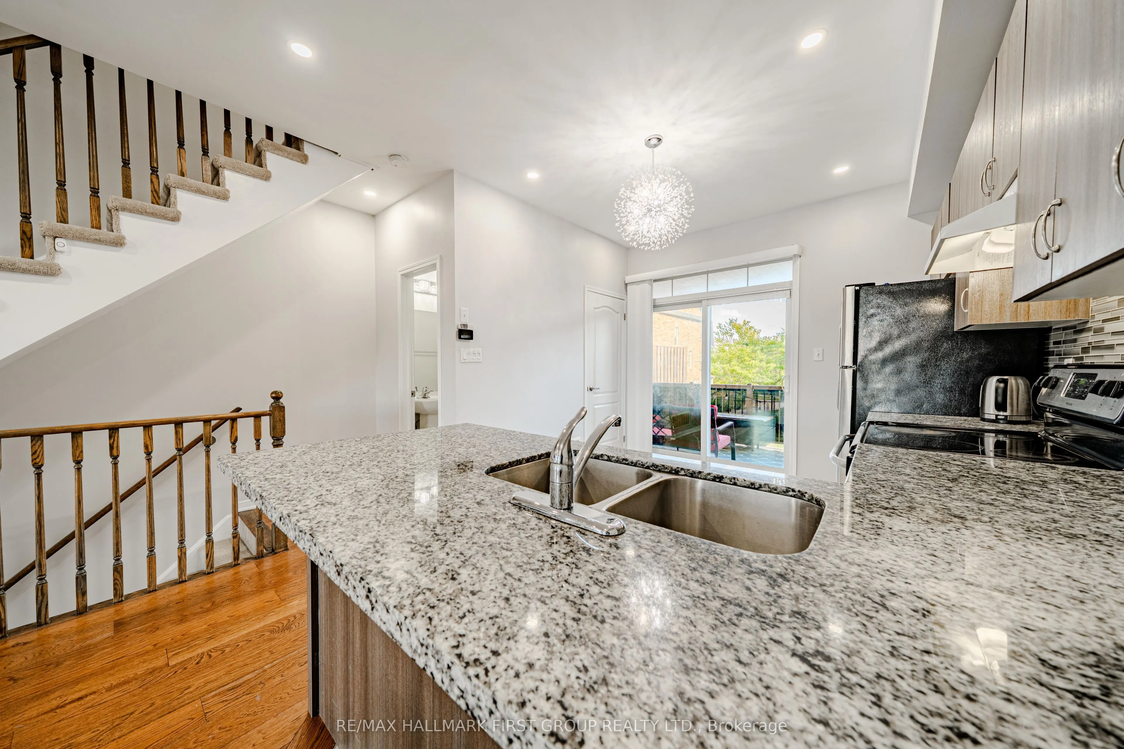 1393 Salem Road N