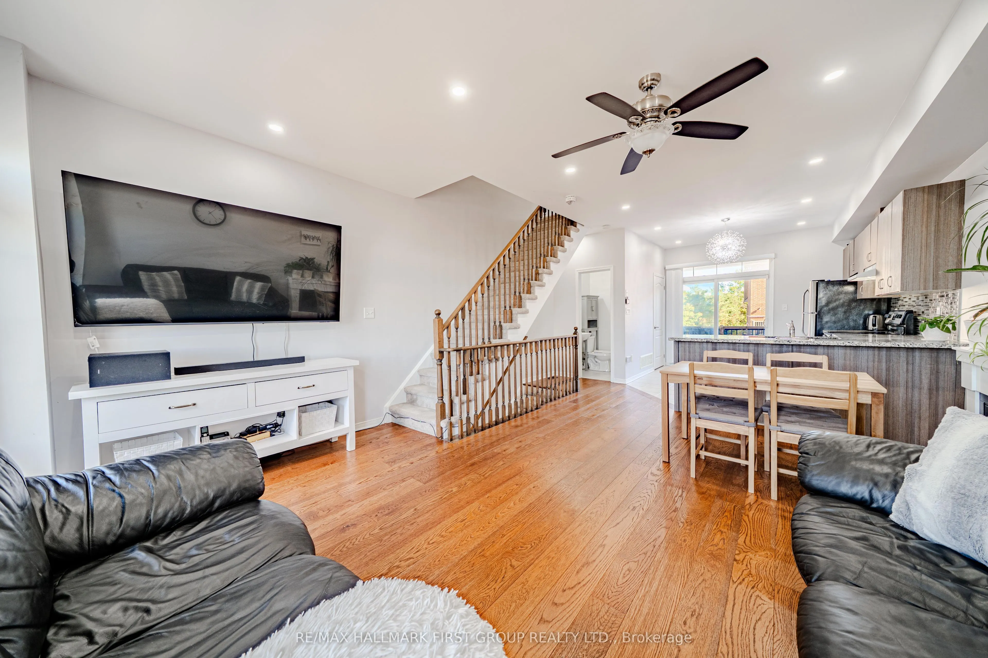 1393 Salem Road N