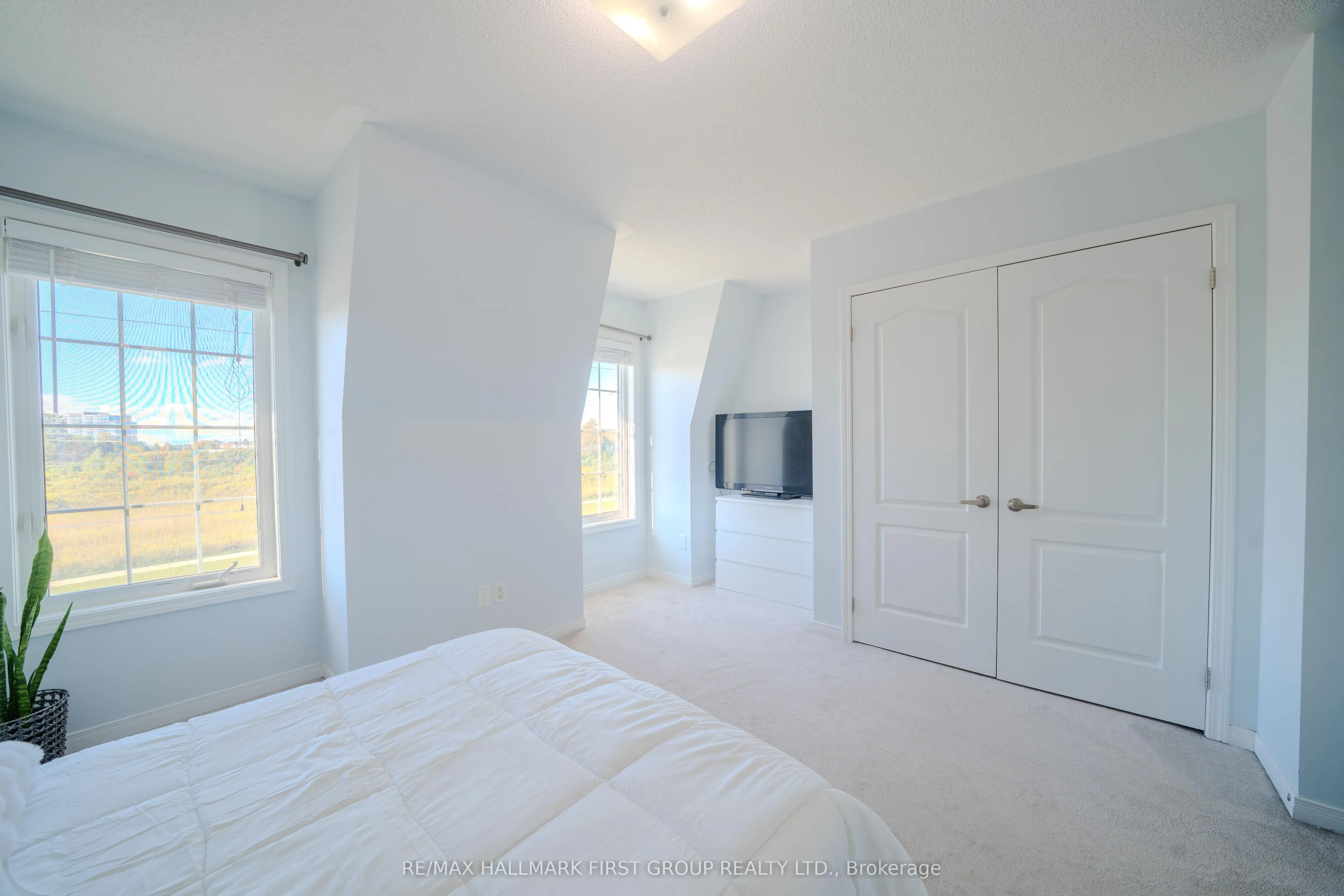1393 Salem Road N