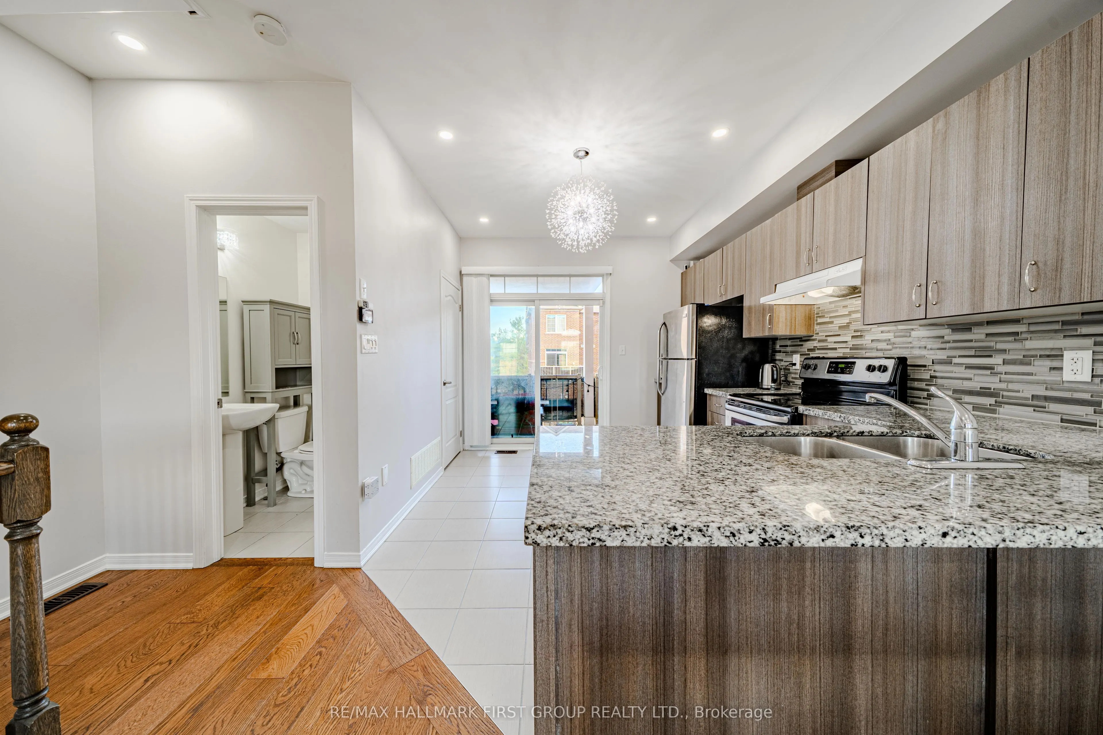 1393 Salem Road N