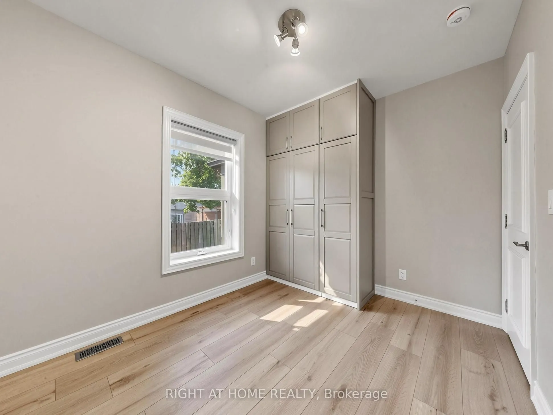 97 Park Road N