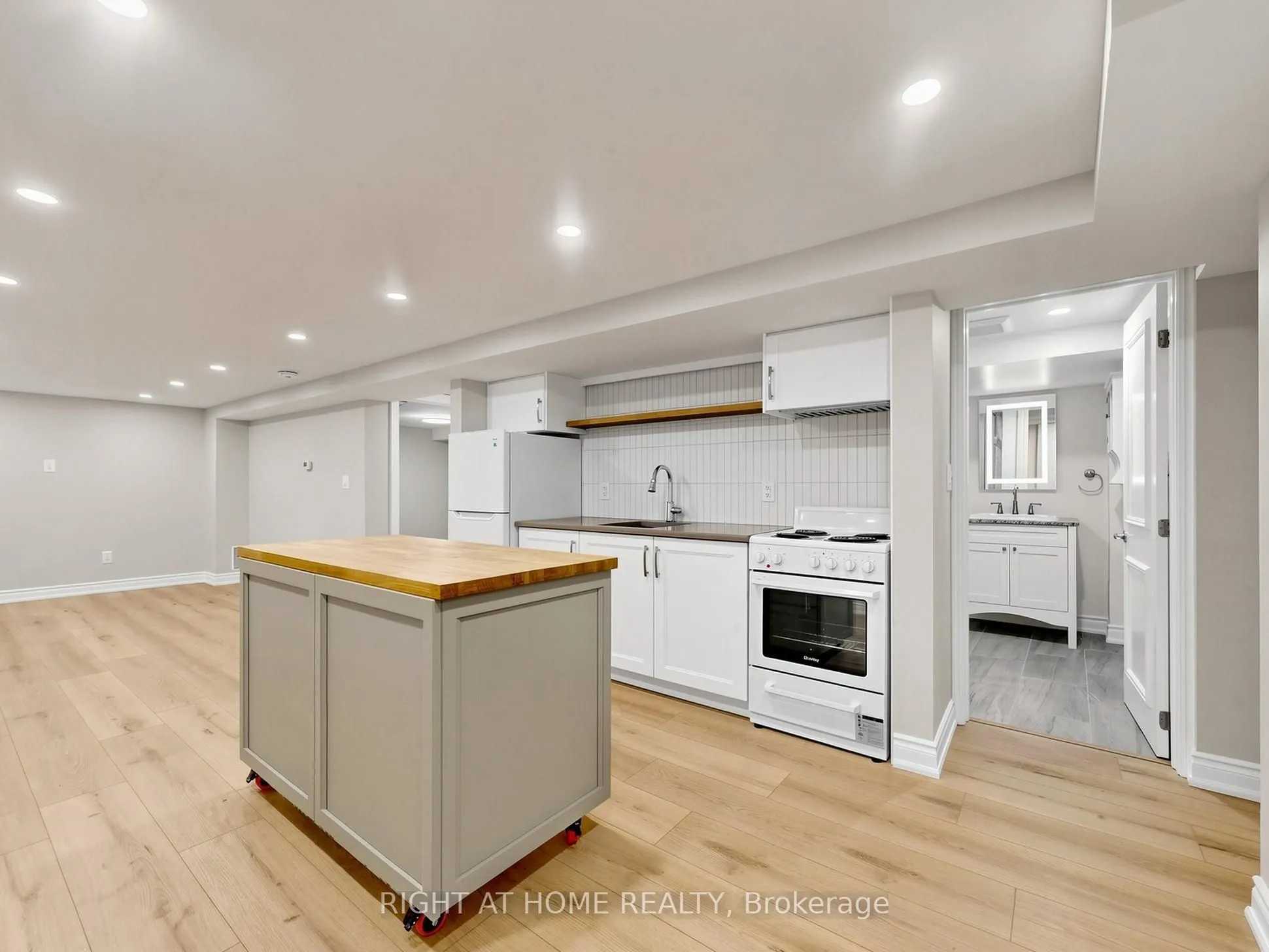97 Park Road N