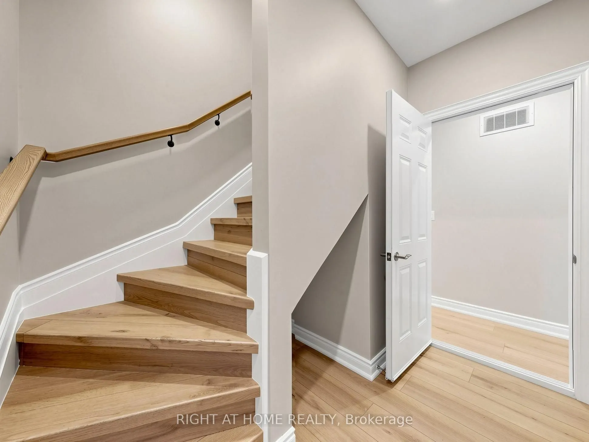 97 Park Road N
