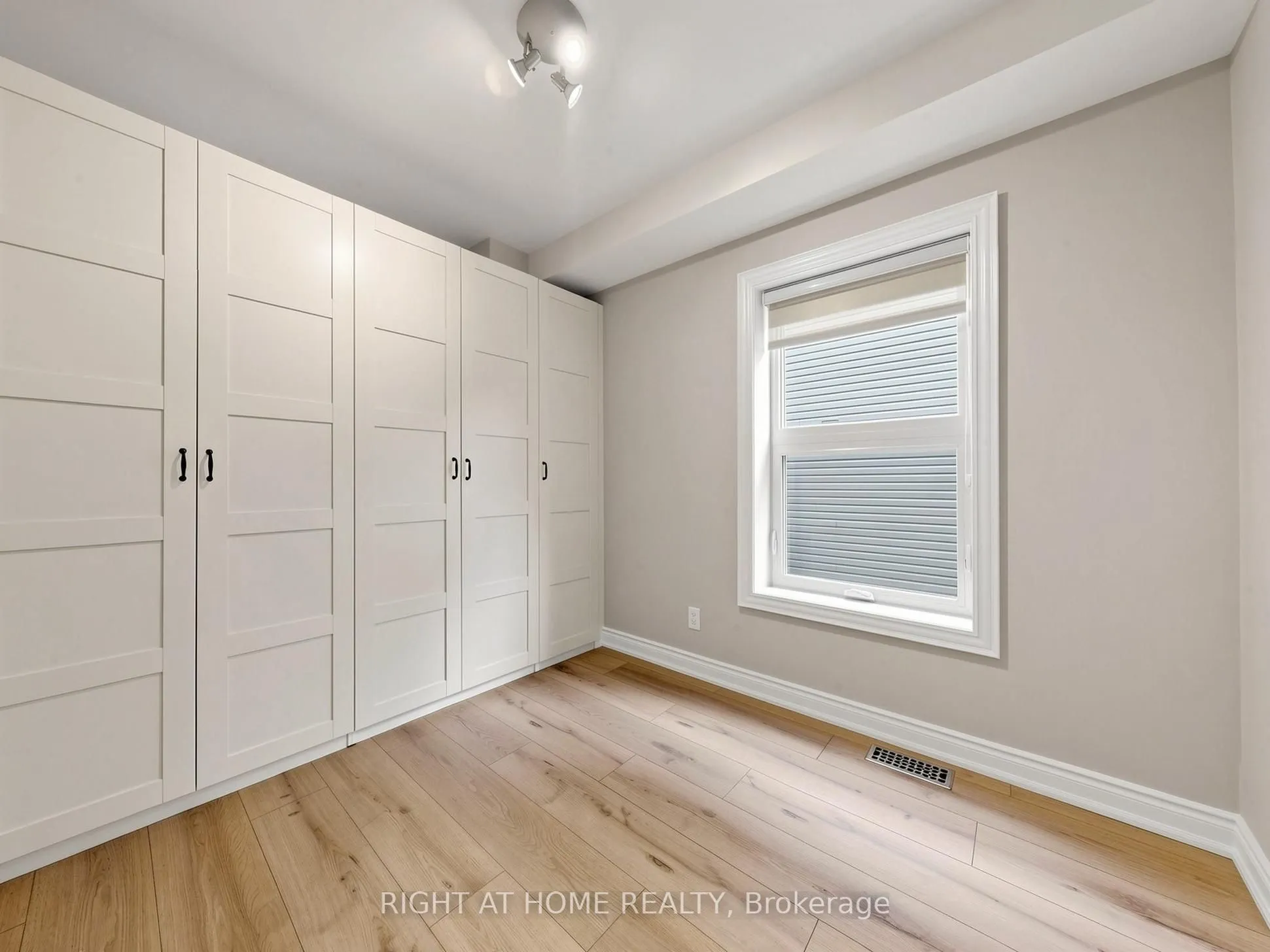 97 Park Road N