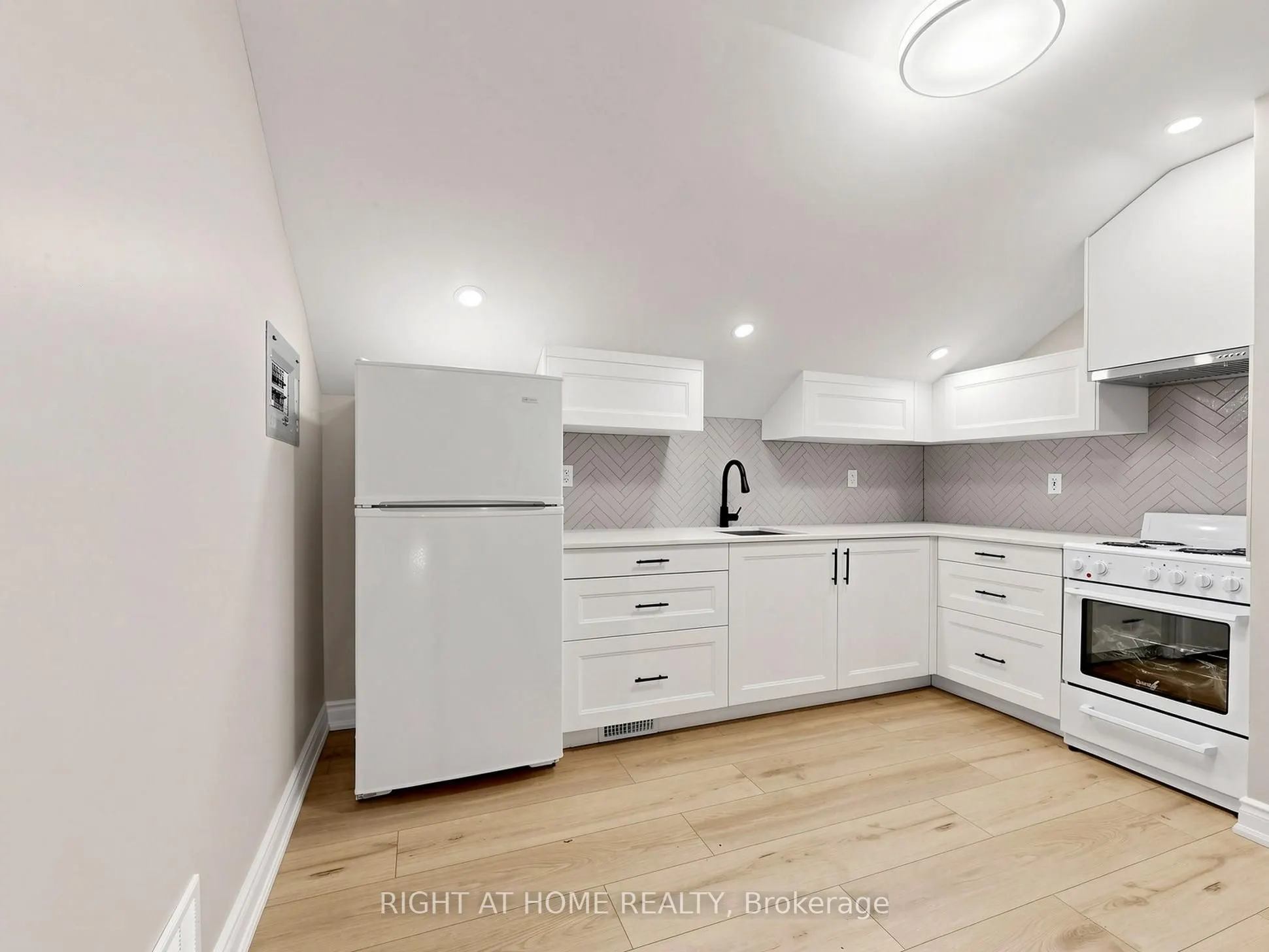 97 Park Road N