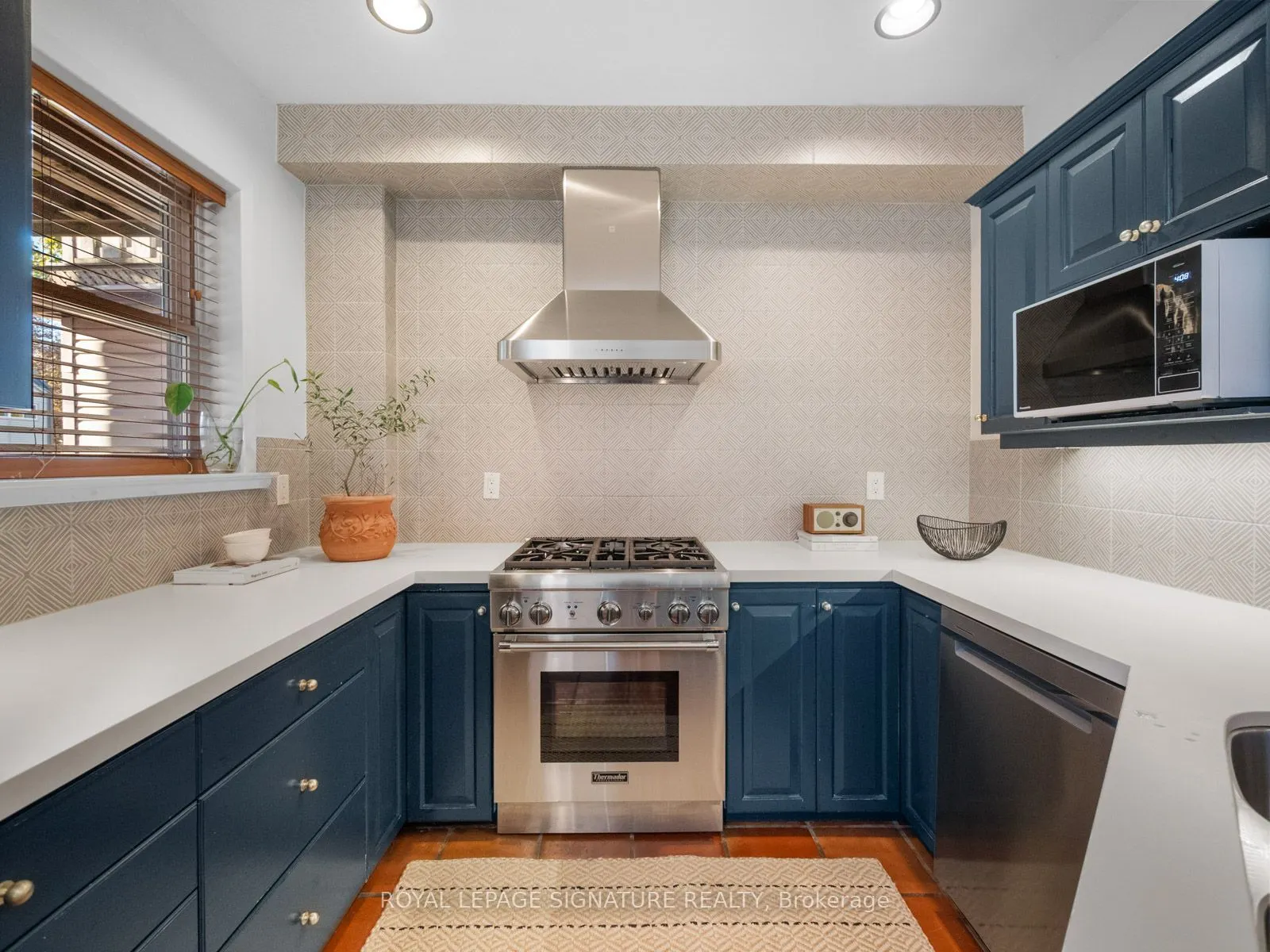 4 Orchard Park Boulevard