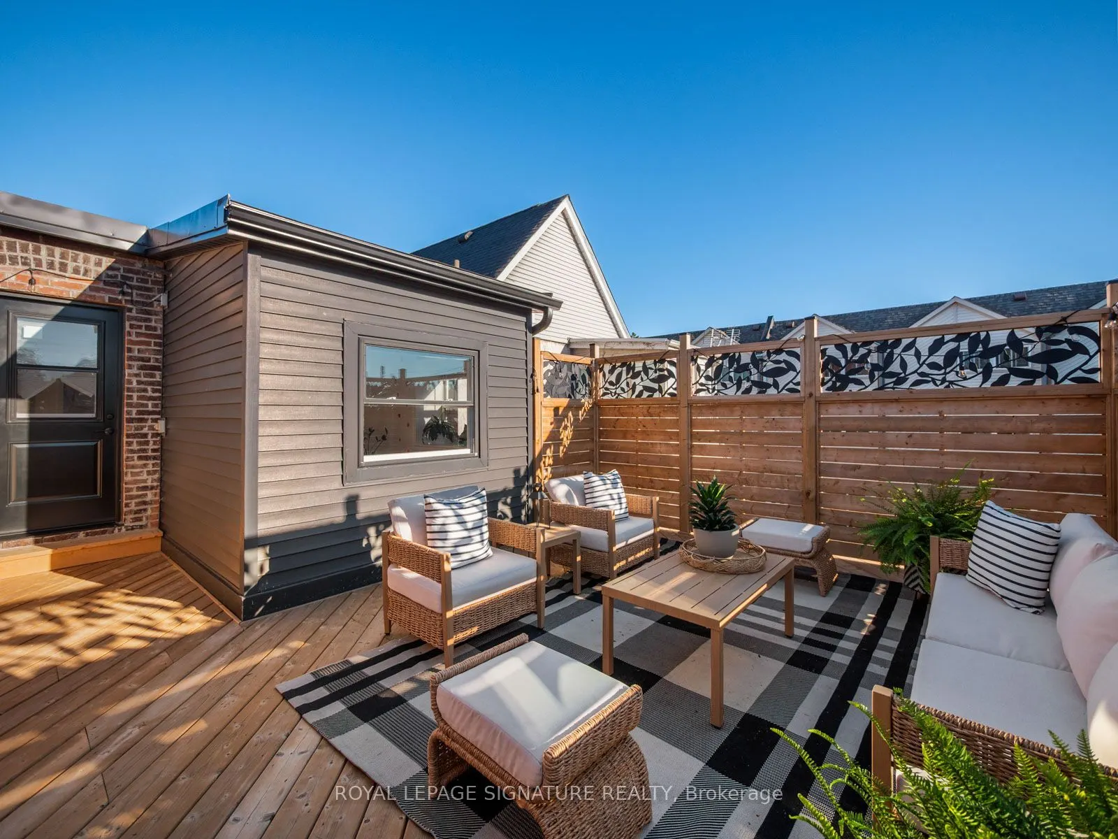 4 Orchard Park Boulevard