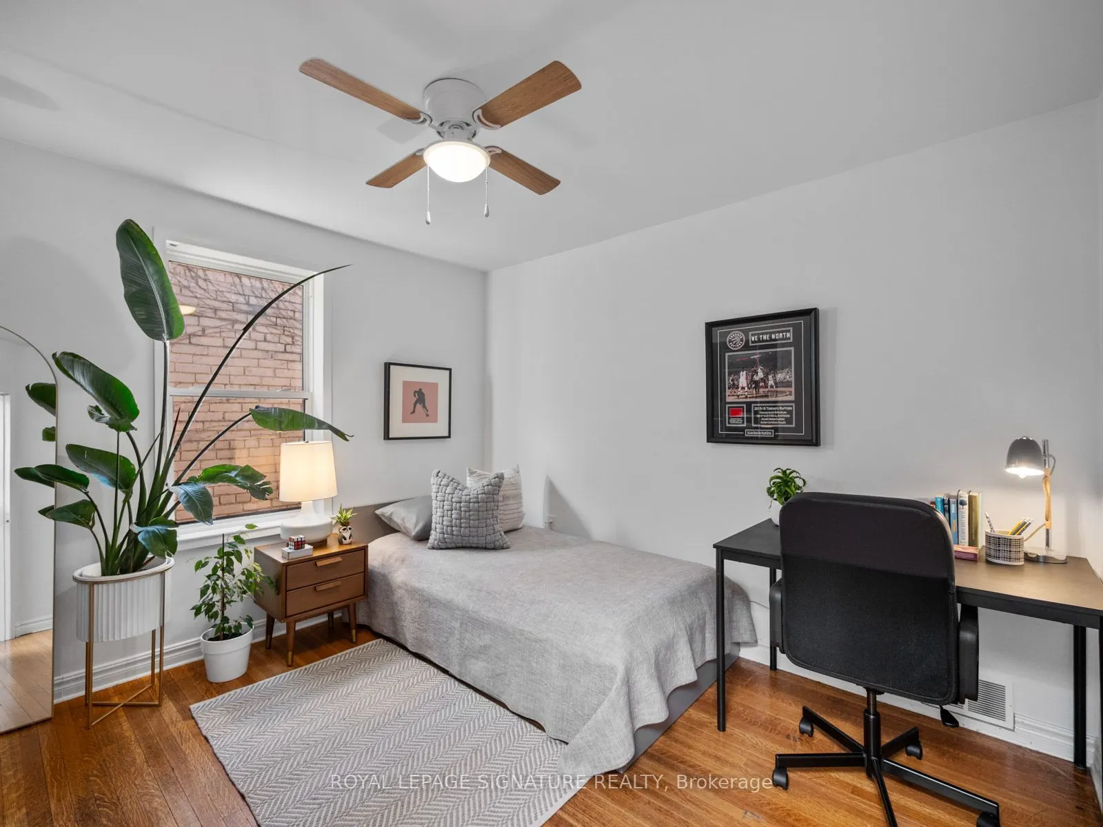 4 Orchard Park Boulevard