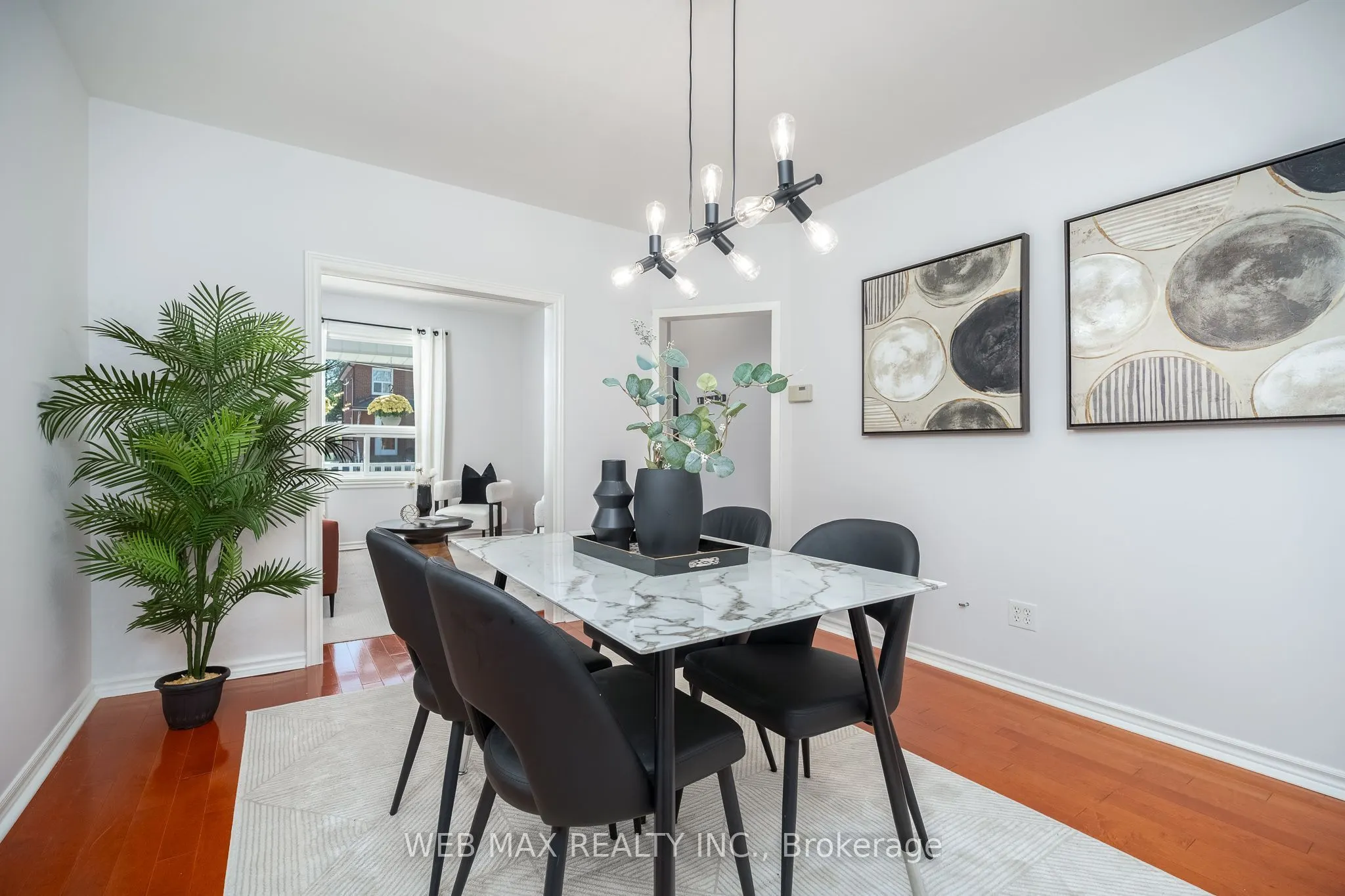 32 Aldergrove Avenue