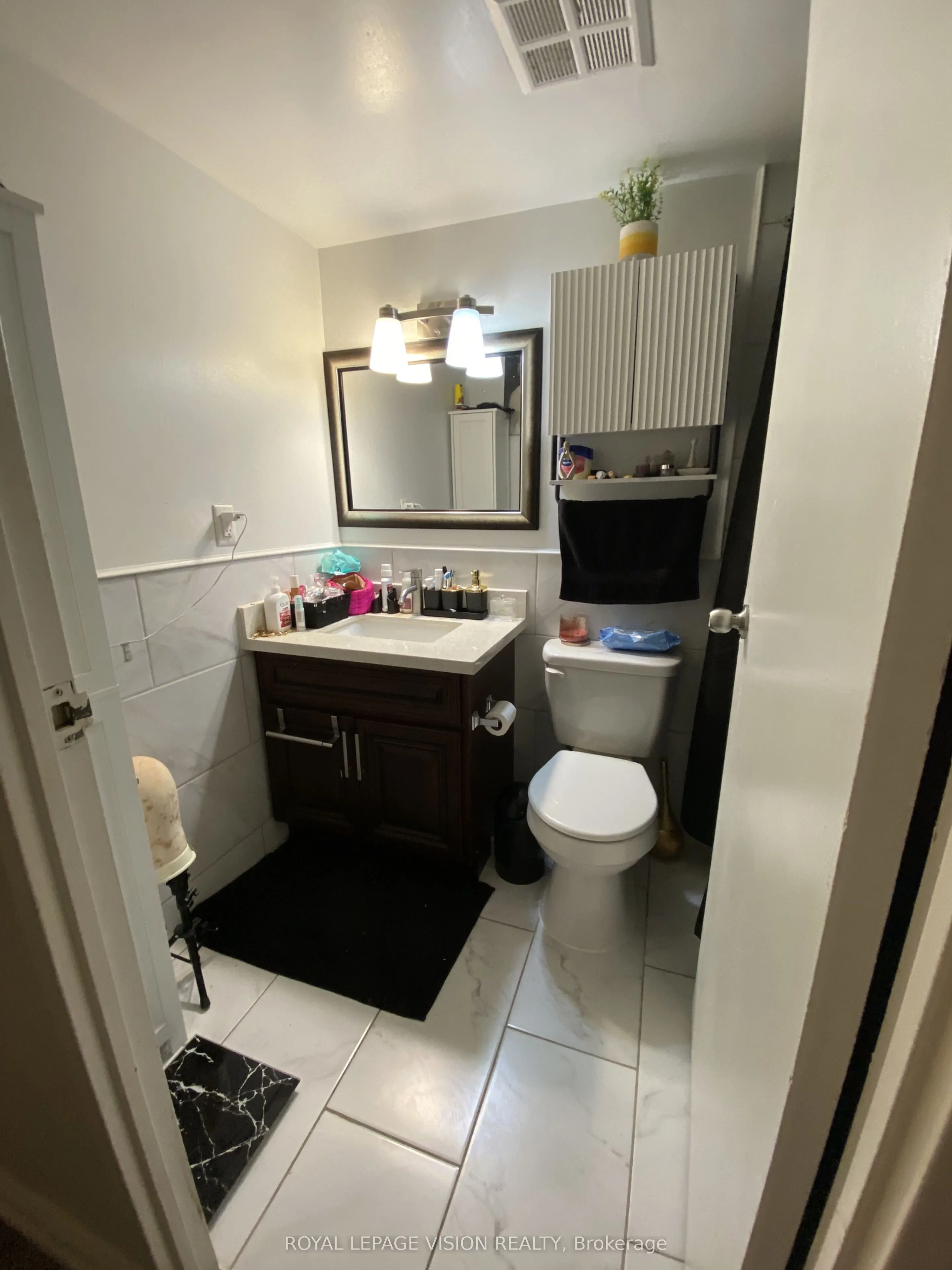 100 Wingarden Court #606