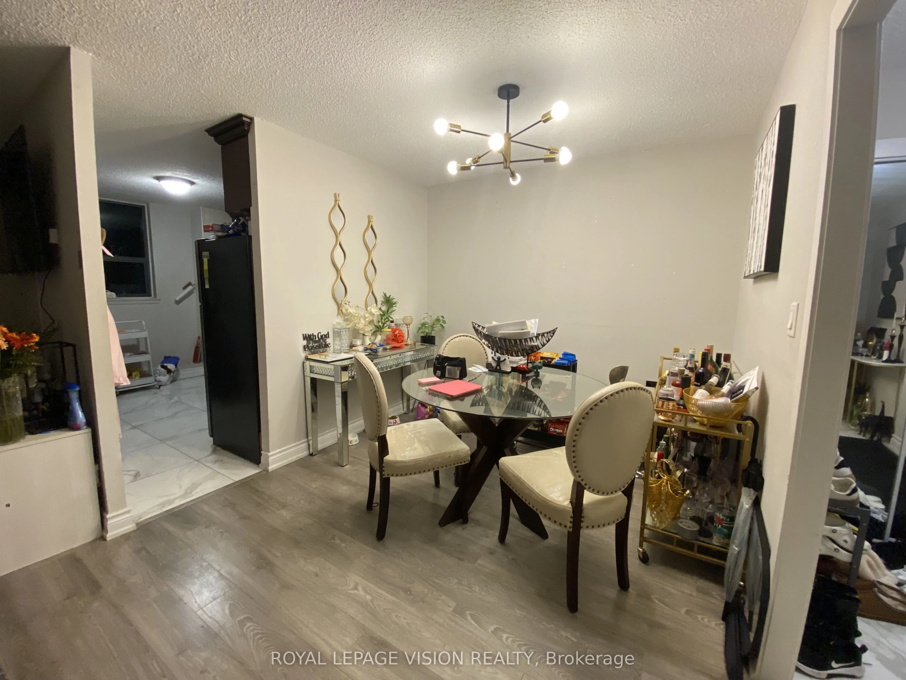100 Wingarden Court #606