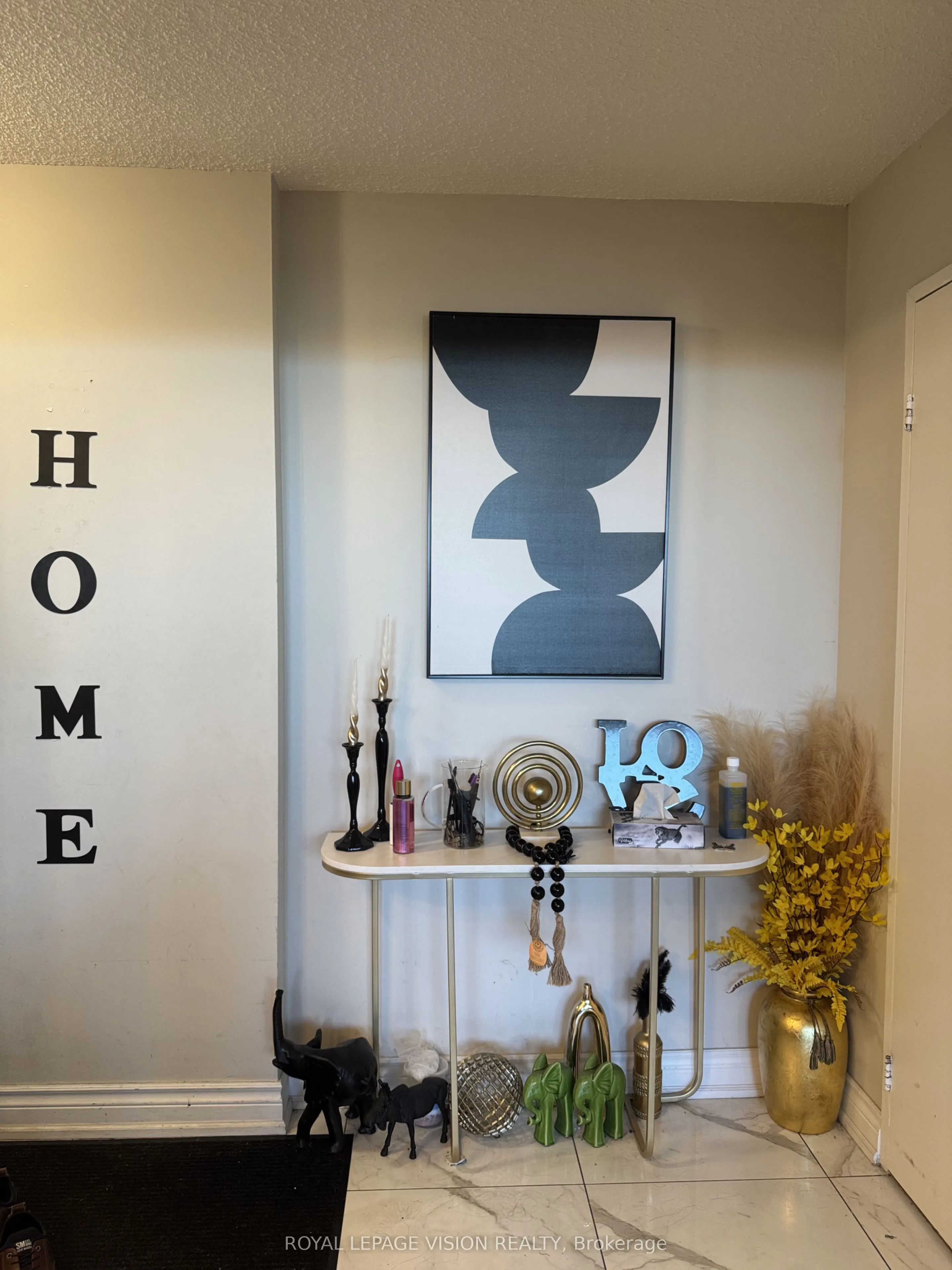100 Wingarden Court #606