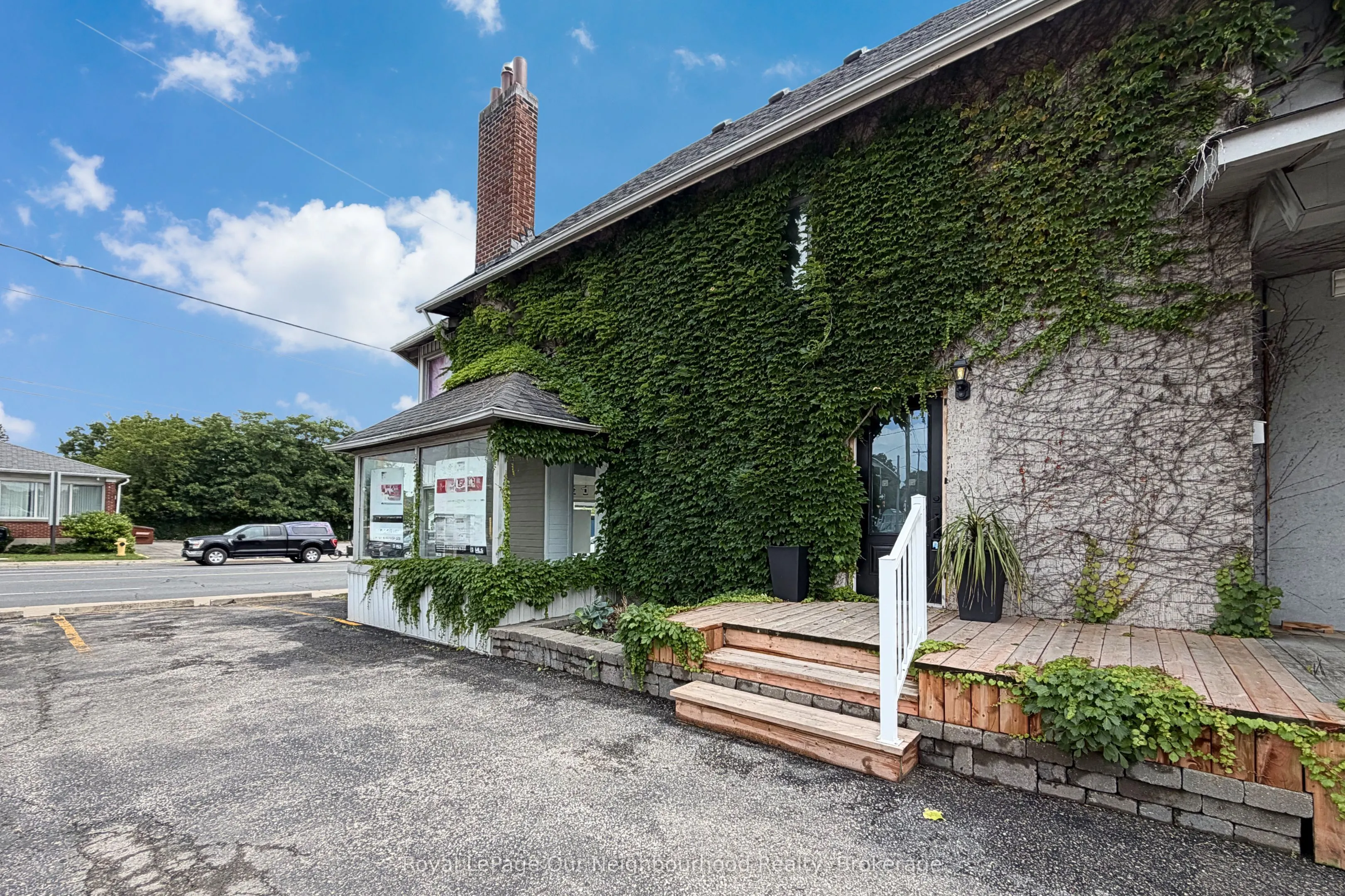 26 Ritson Road N