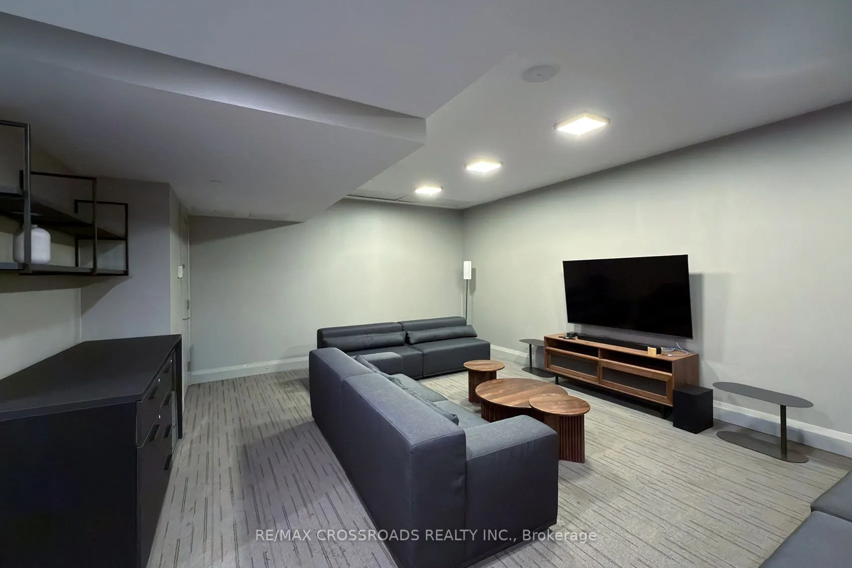 8 Trent Avenue #1101