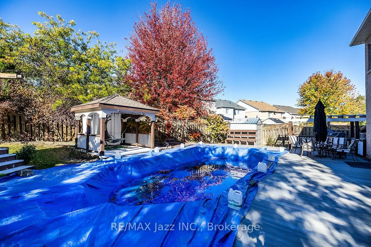 1296 Ravencliffe Court
