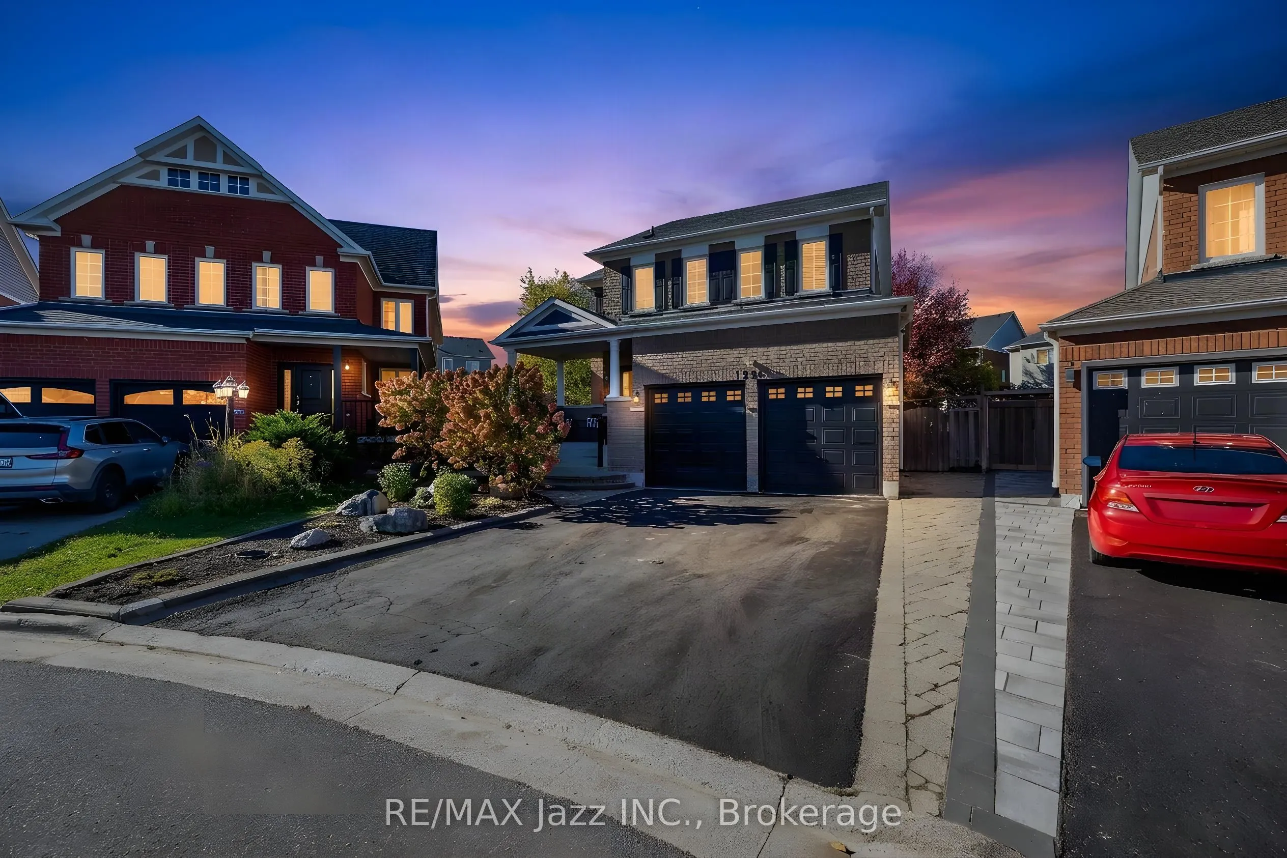 1296 Ravencliffe Court
