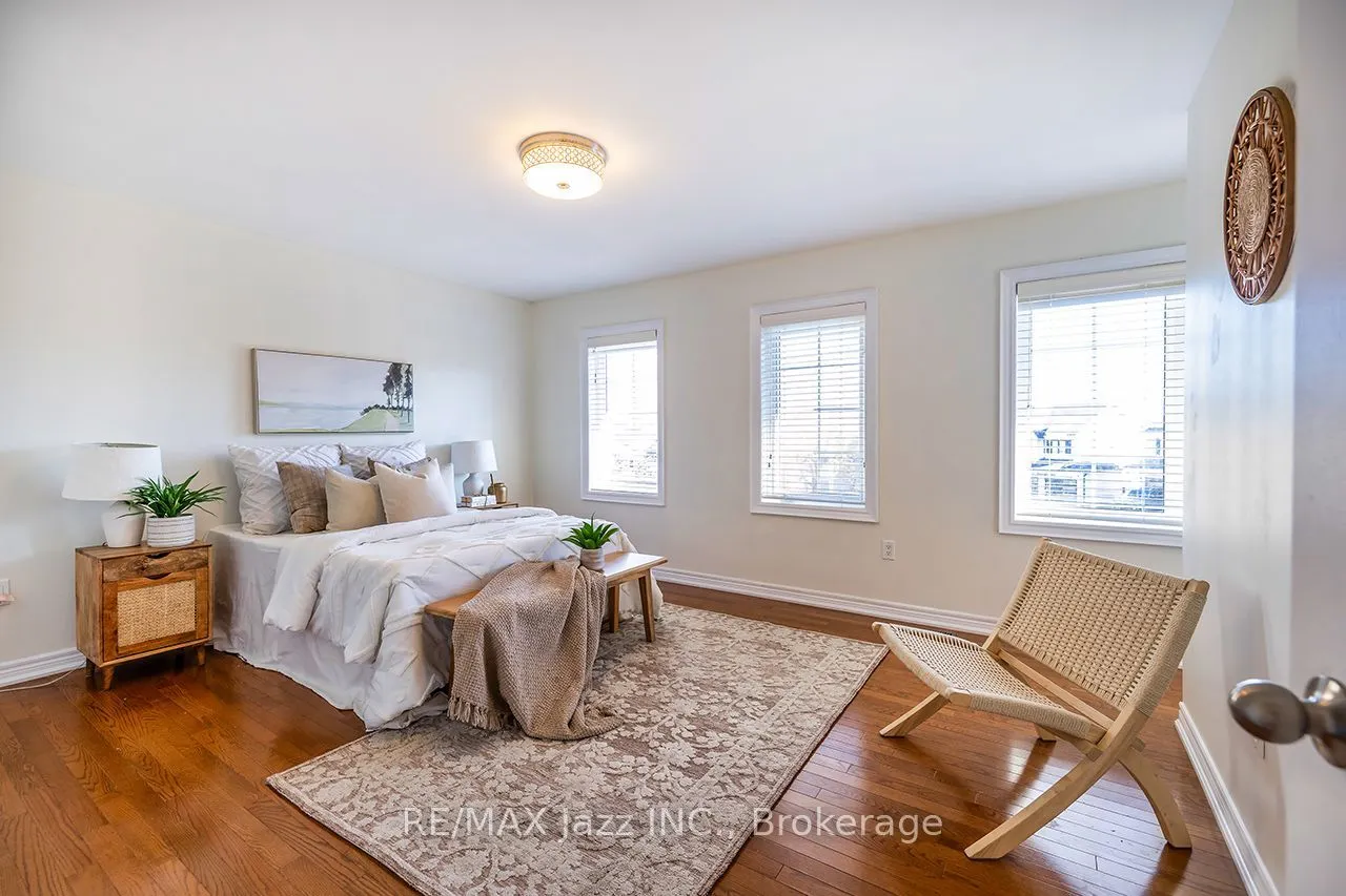 1296 Ravencliffe Court