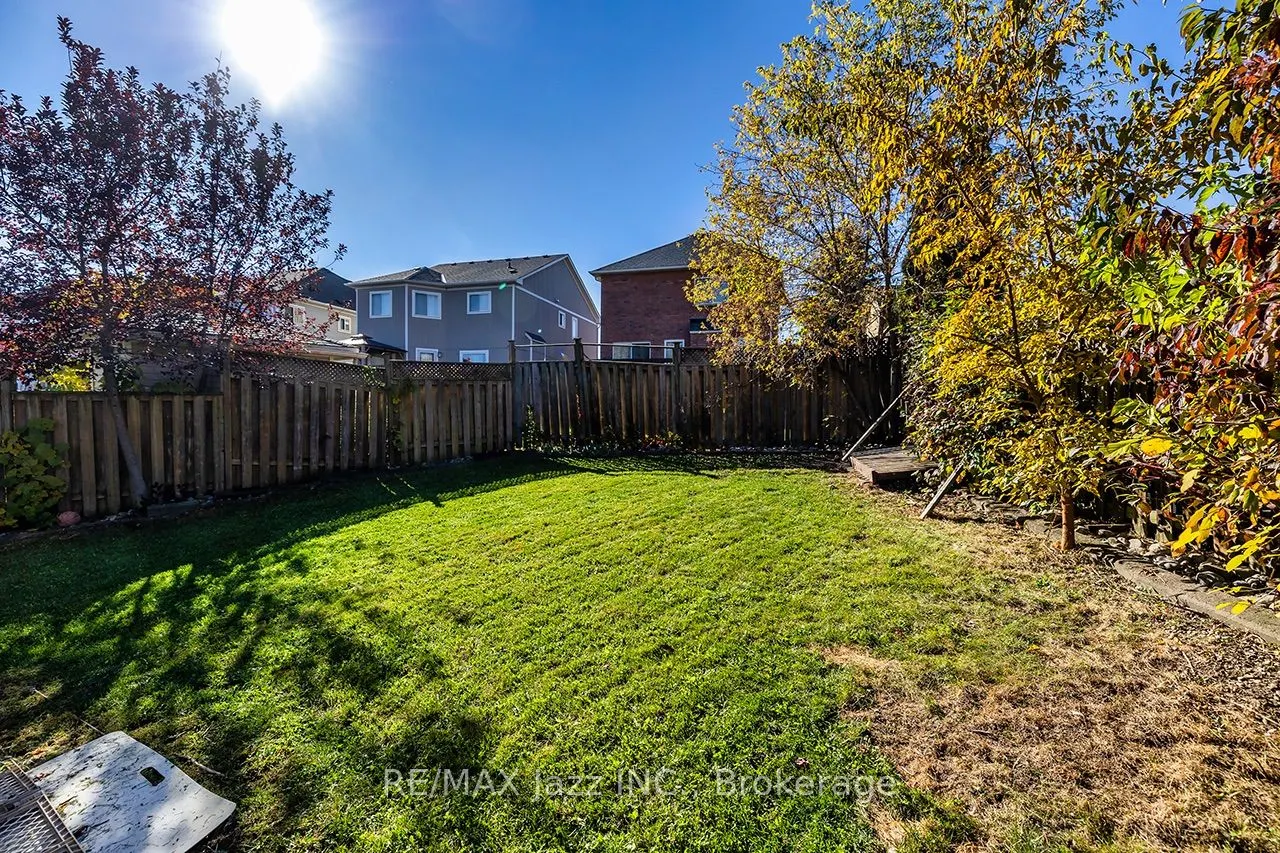 1296 Ravencliffe Court