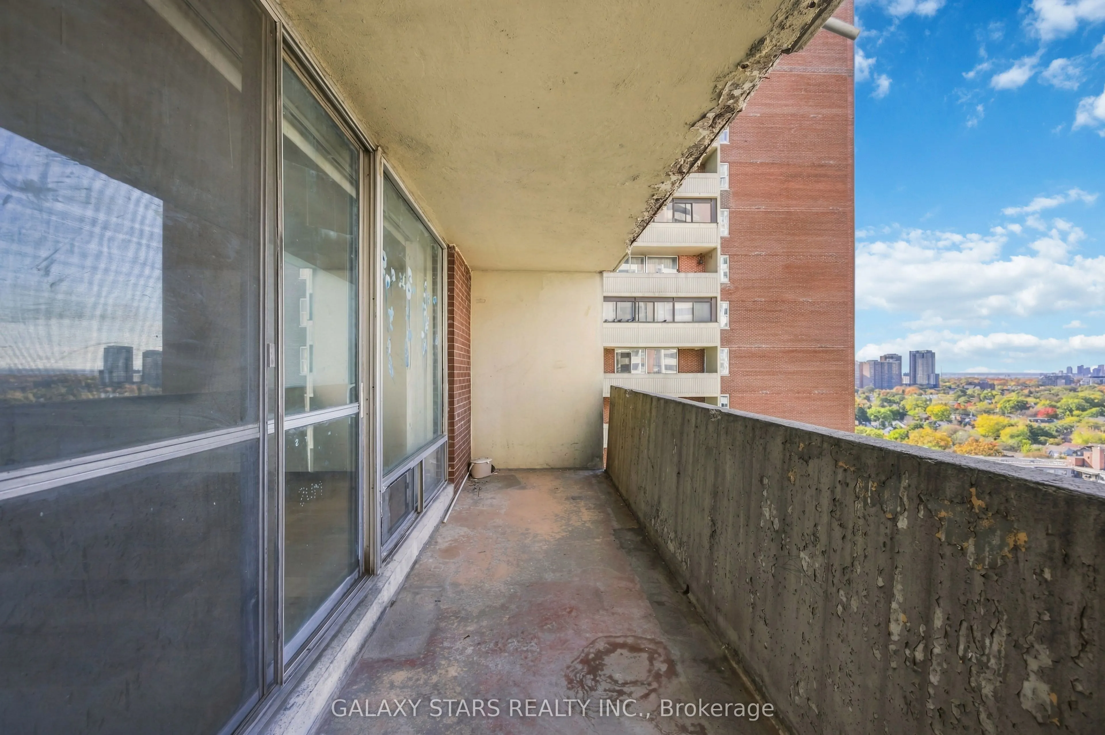 5 Massey Square #2103