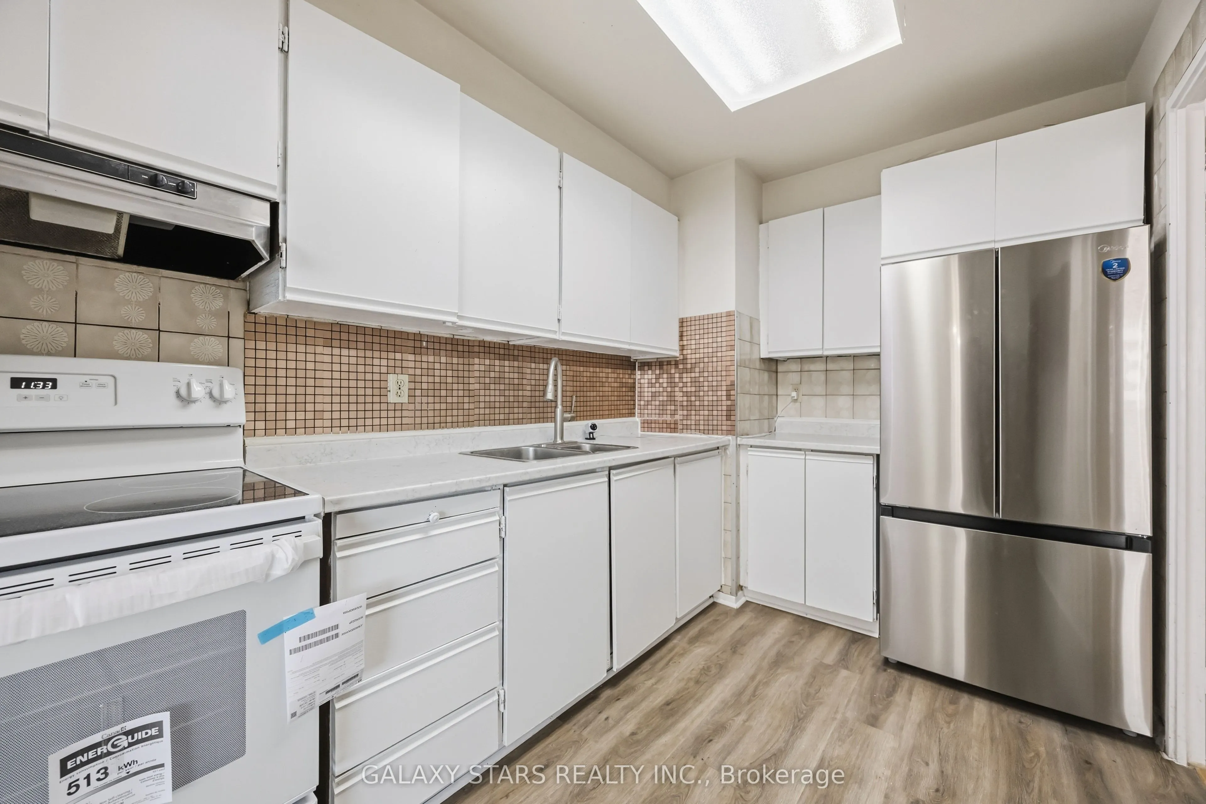 5 Massey Square #2103