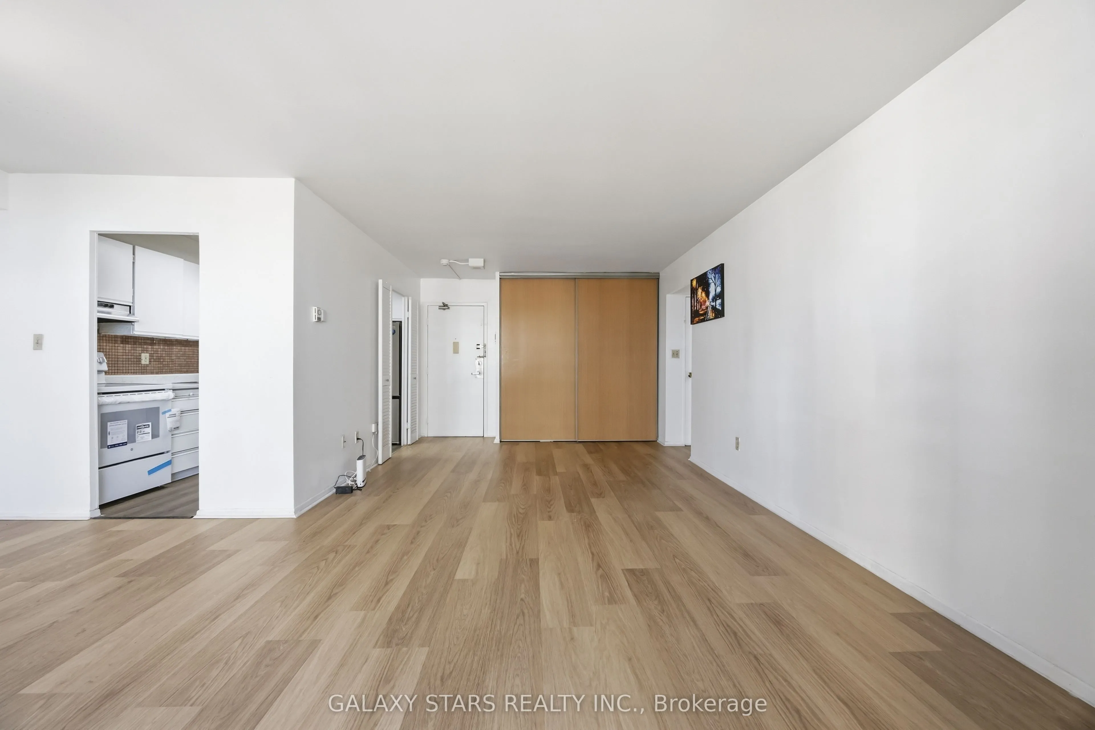 5 Massey Square #2103