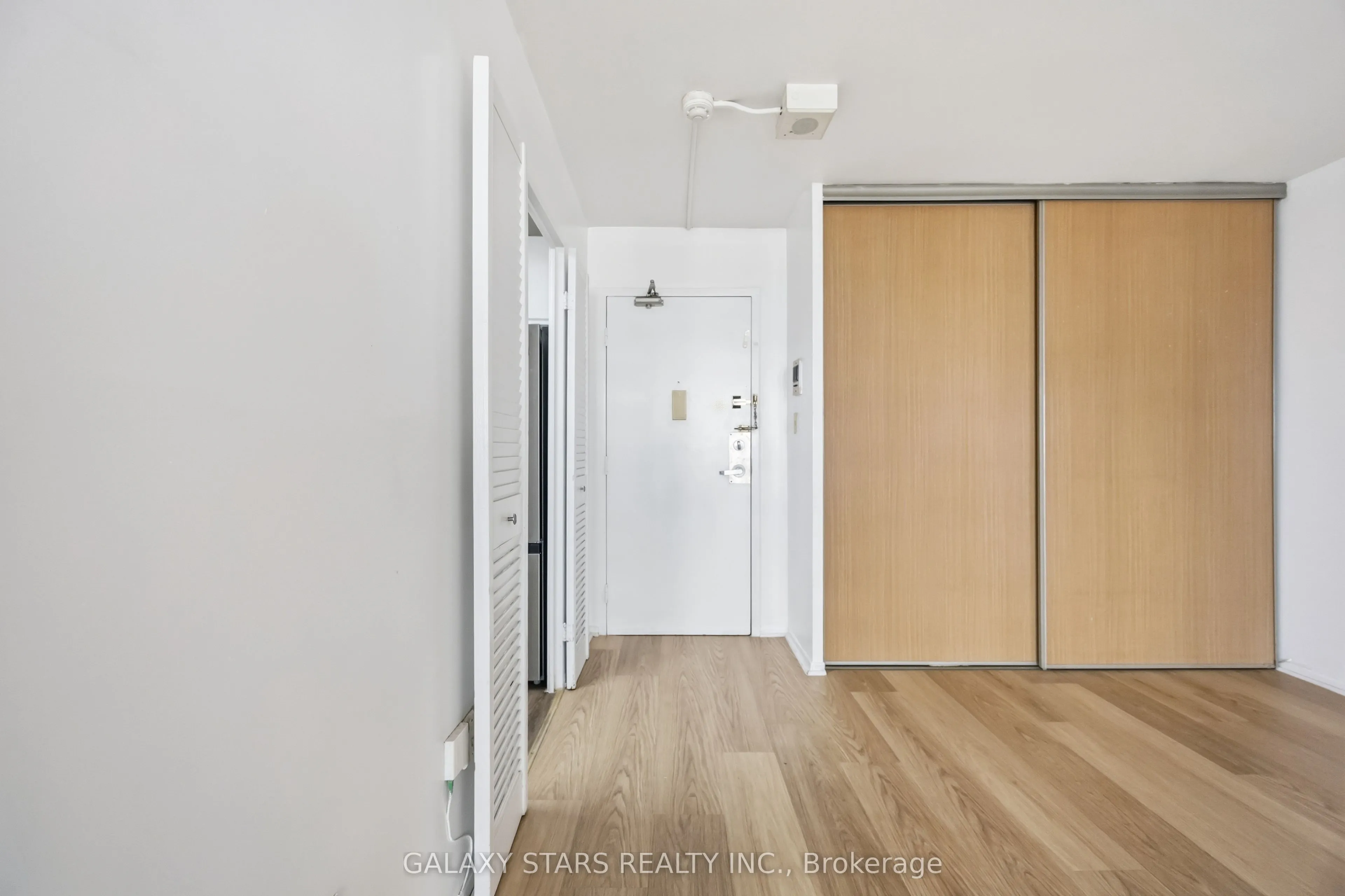5 Massey Square #2103