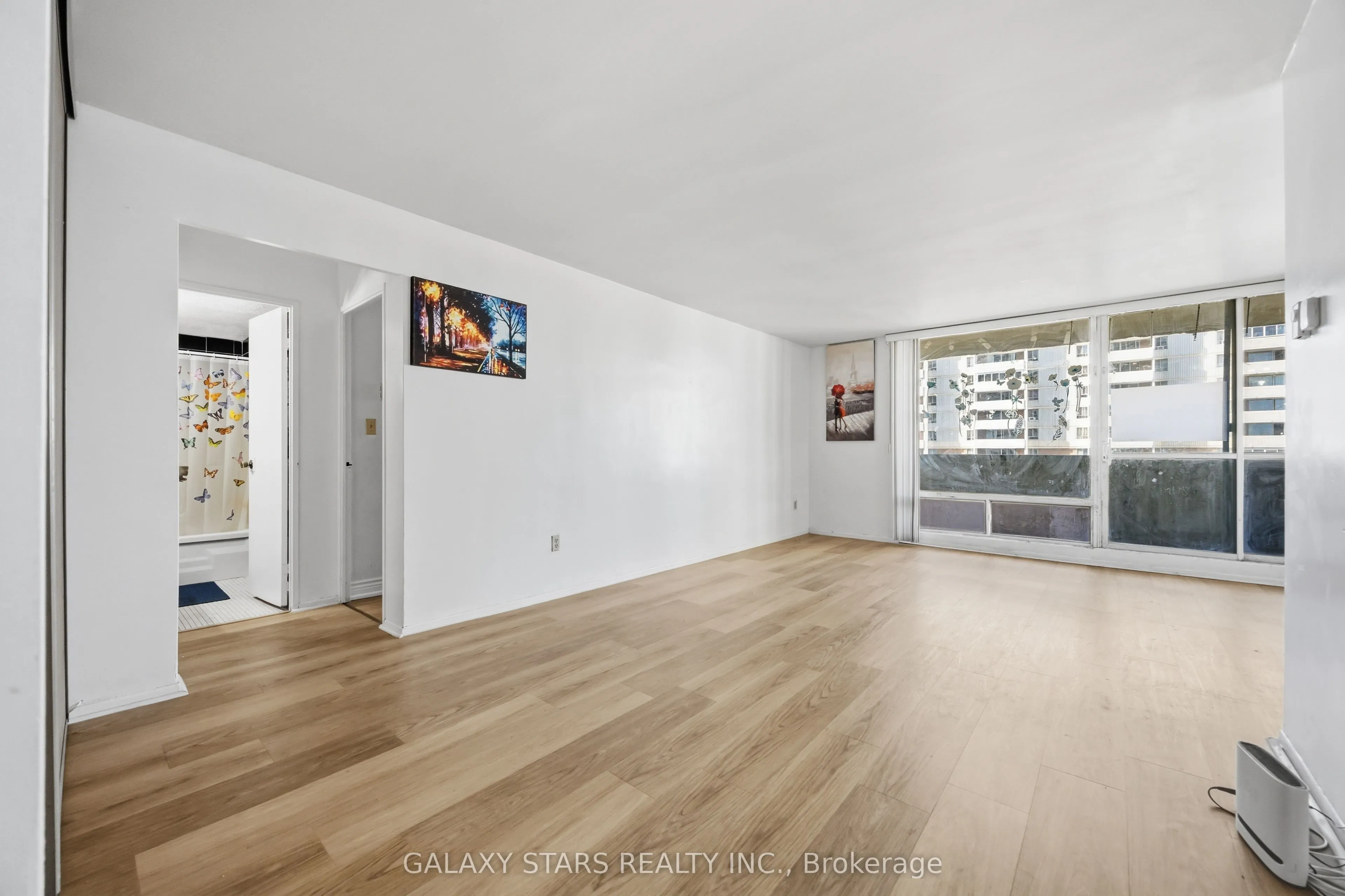 5 Massey Square #2103
