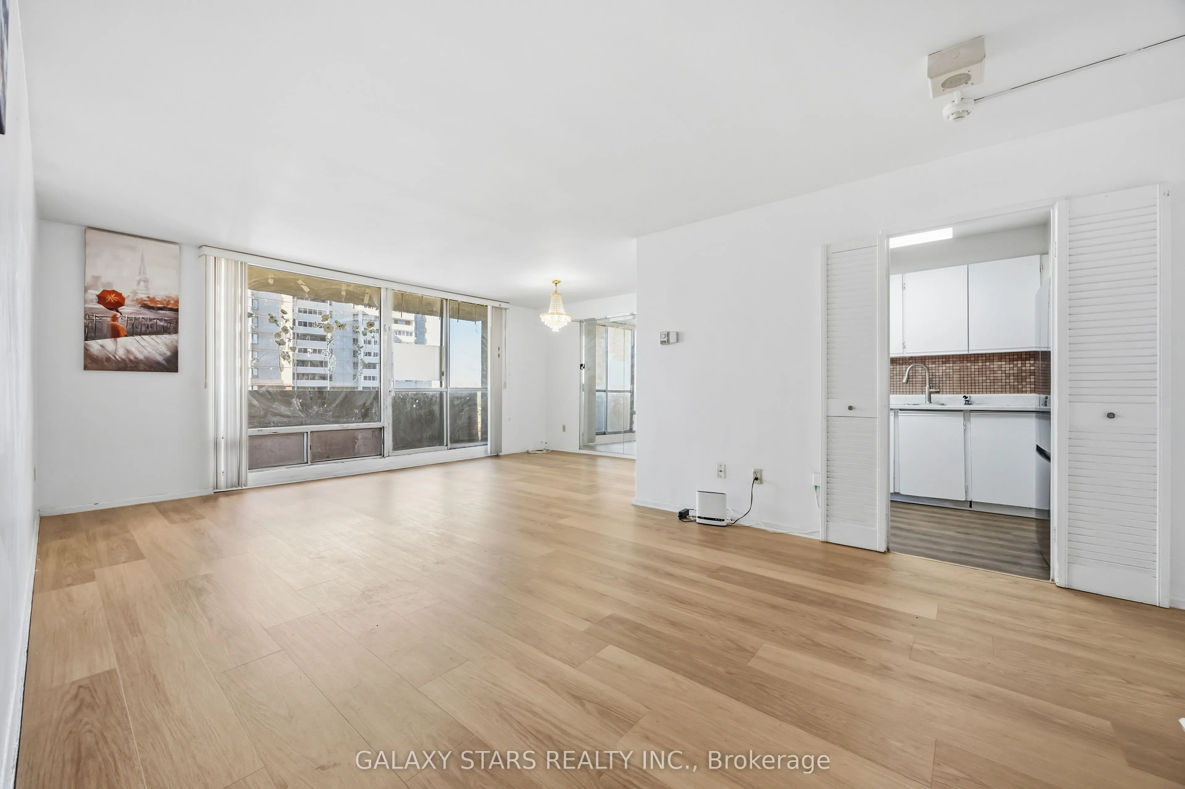 5 Massey Square #2103